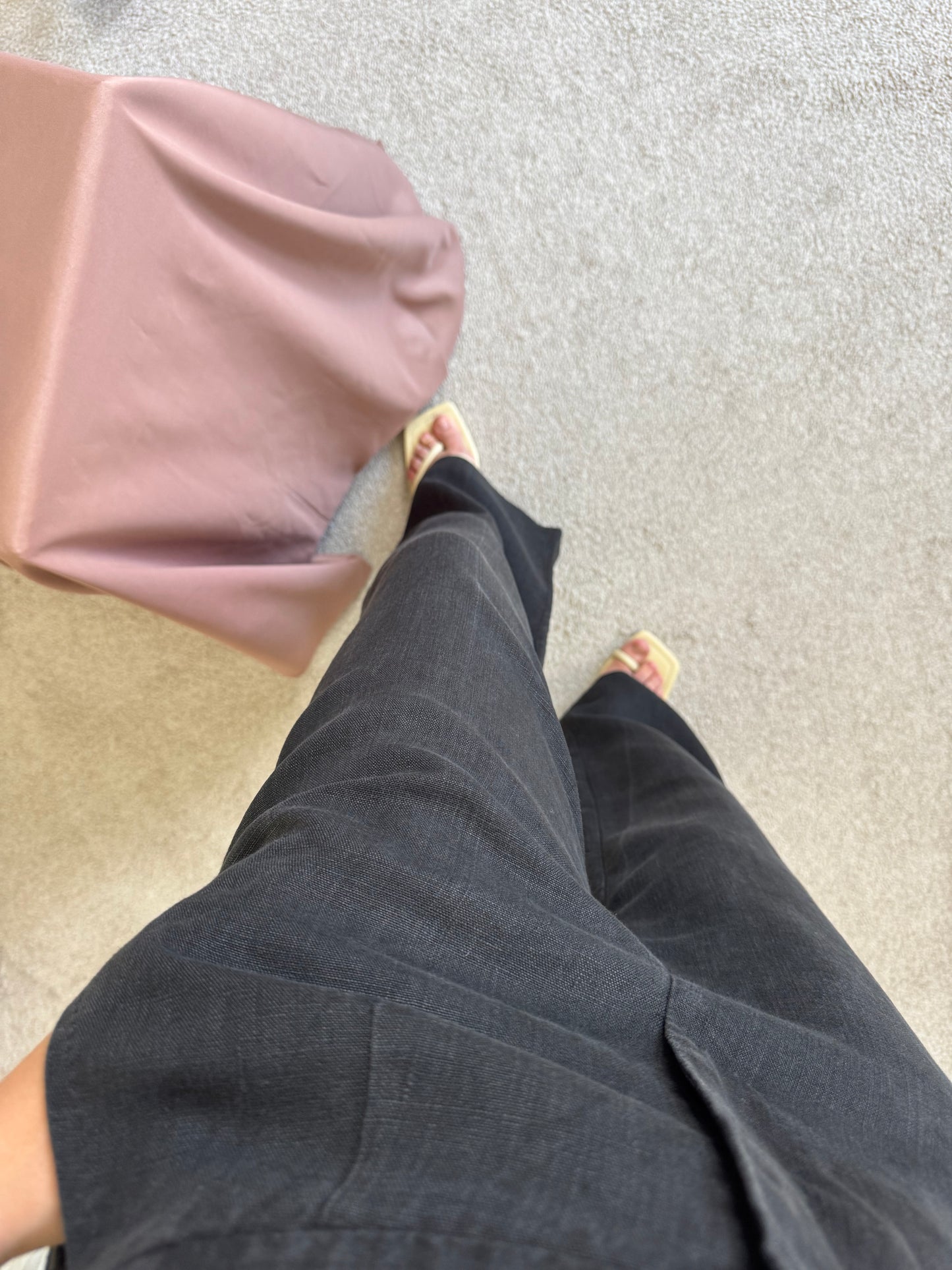 Pantalon MAX MARA din 100% in, croi lejer 
(Mărimea M)