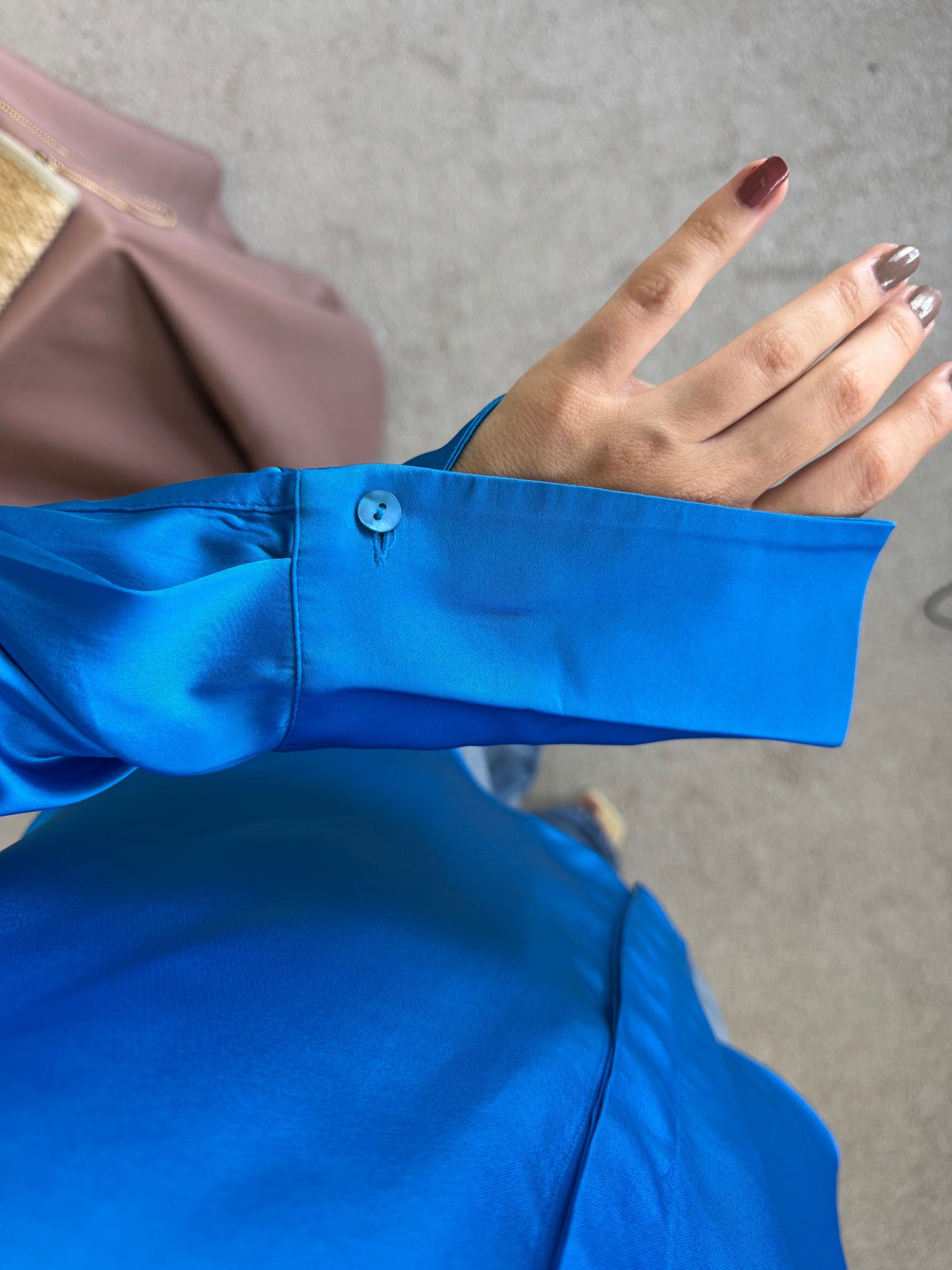 Cămașa Massimo Dutti cu manșete maxi și croi lejer 
(Mărimea M)