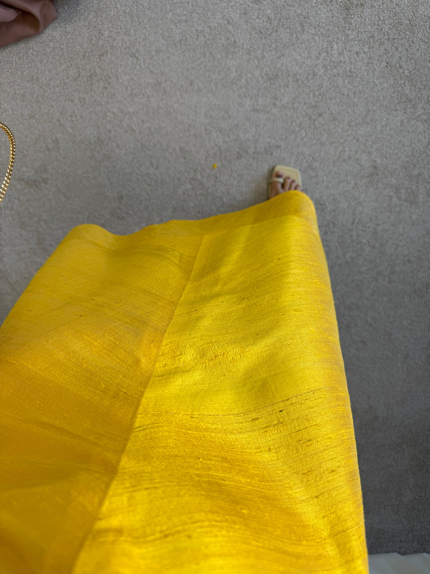 Rochie custom made, produs unicat din 100% mătase naturală, galben gold ( mărimea S)