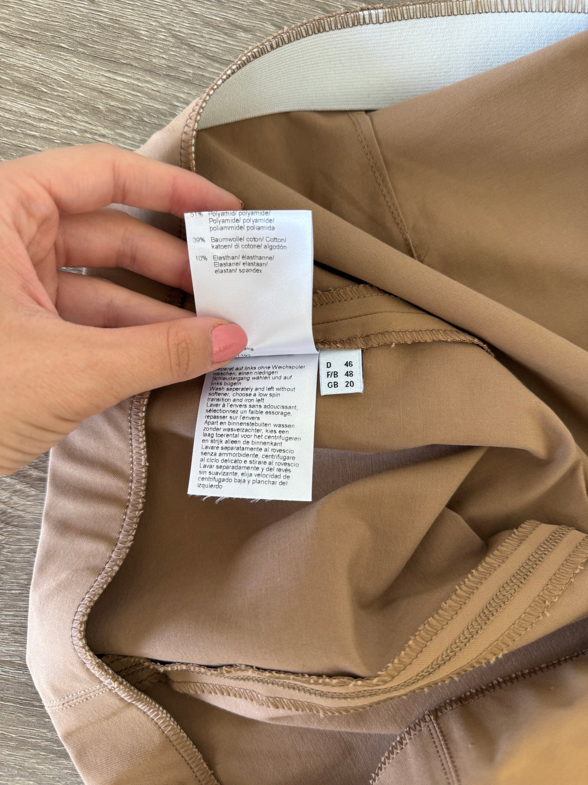 Pantalon Rafaello Rossi cu talie elastică ( mărimea L- XL elastic)  
Condiție excelentă