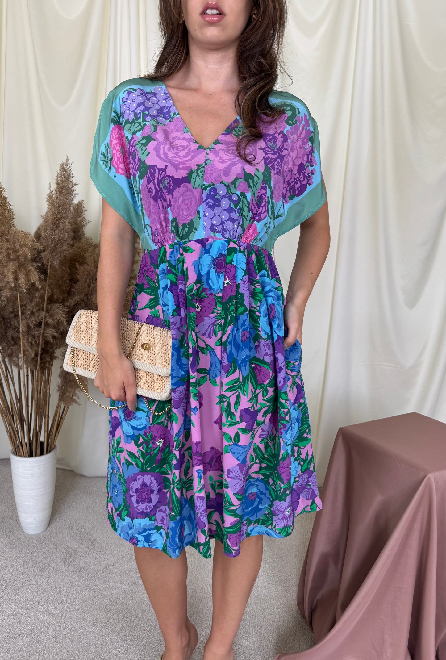 Rochie Max Mara din 100% mătase naturală cu print floral și talie puțin elastică ( mărimea S/M)