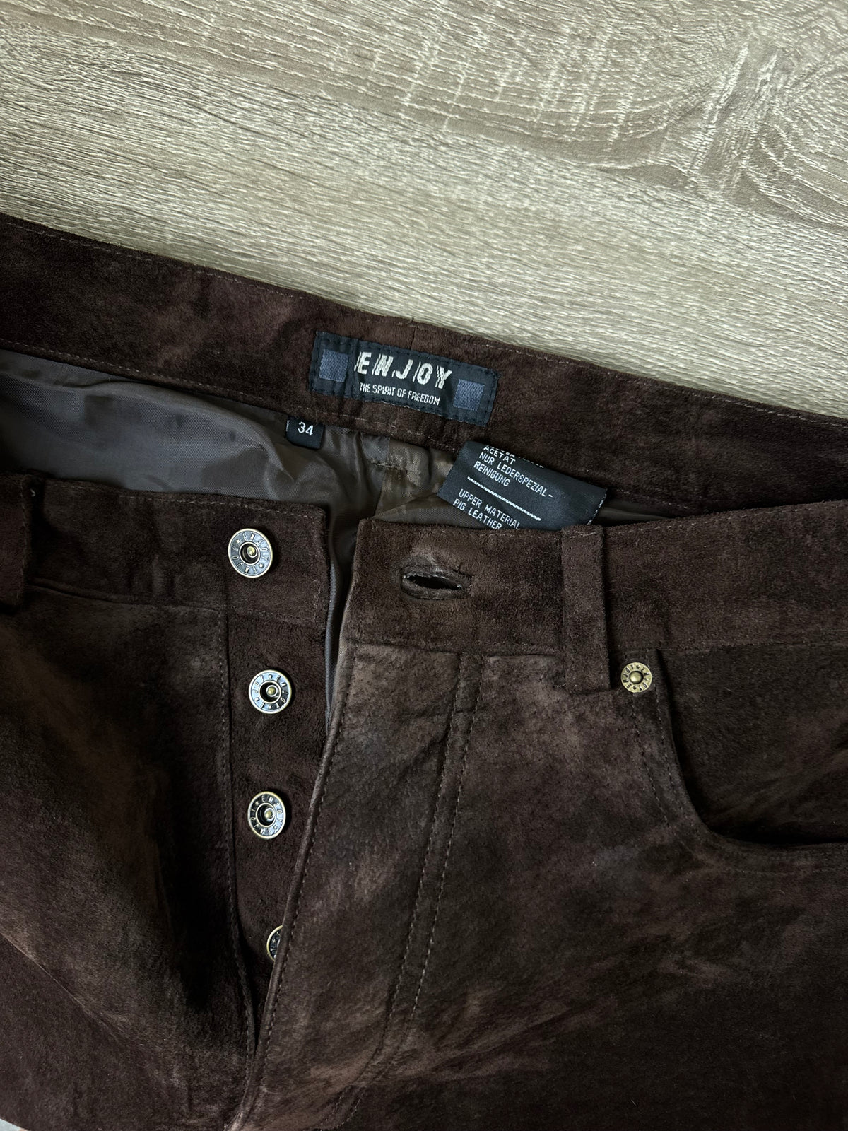 Pantalon vintage din 100% piele naturală întoarsă cu talie înaltă ( mărimea M/L)