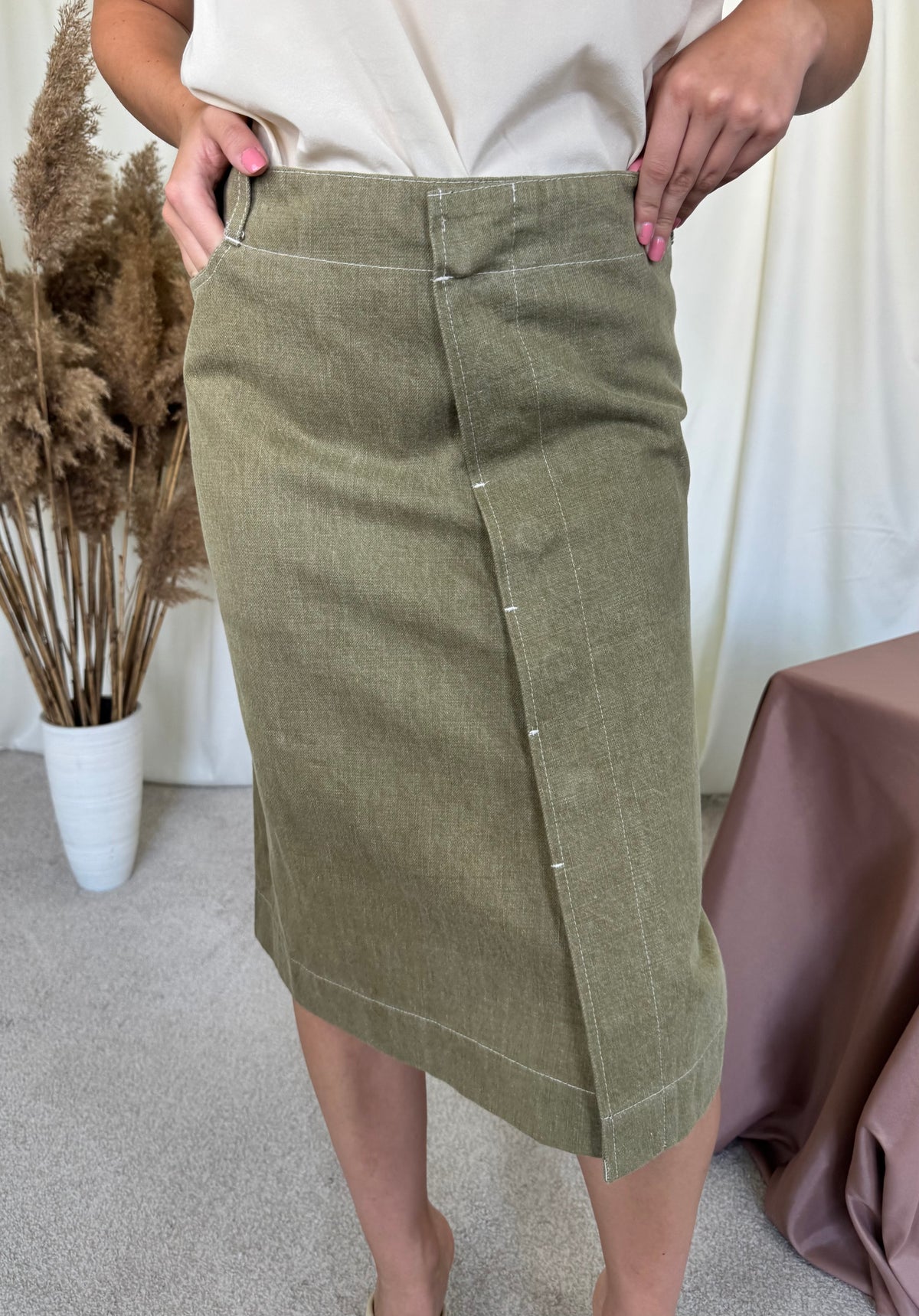 Fusta luxury STRENESSE din denim de 100% bumbac cu finisaje impecabile ( mărimea S/M)