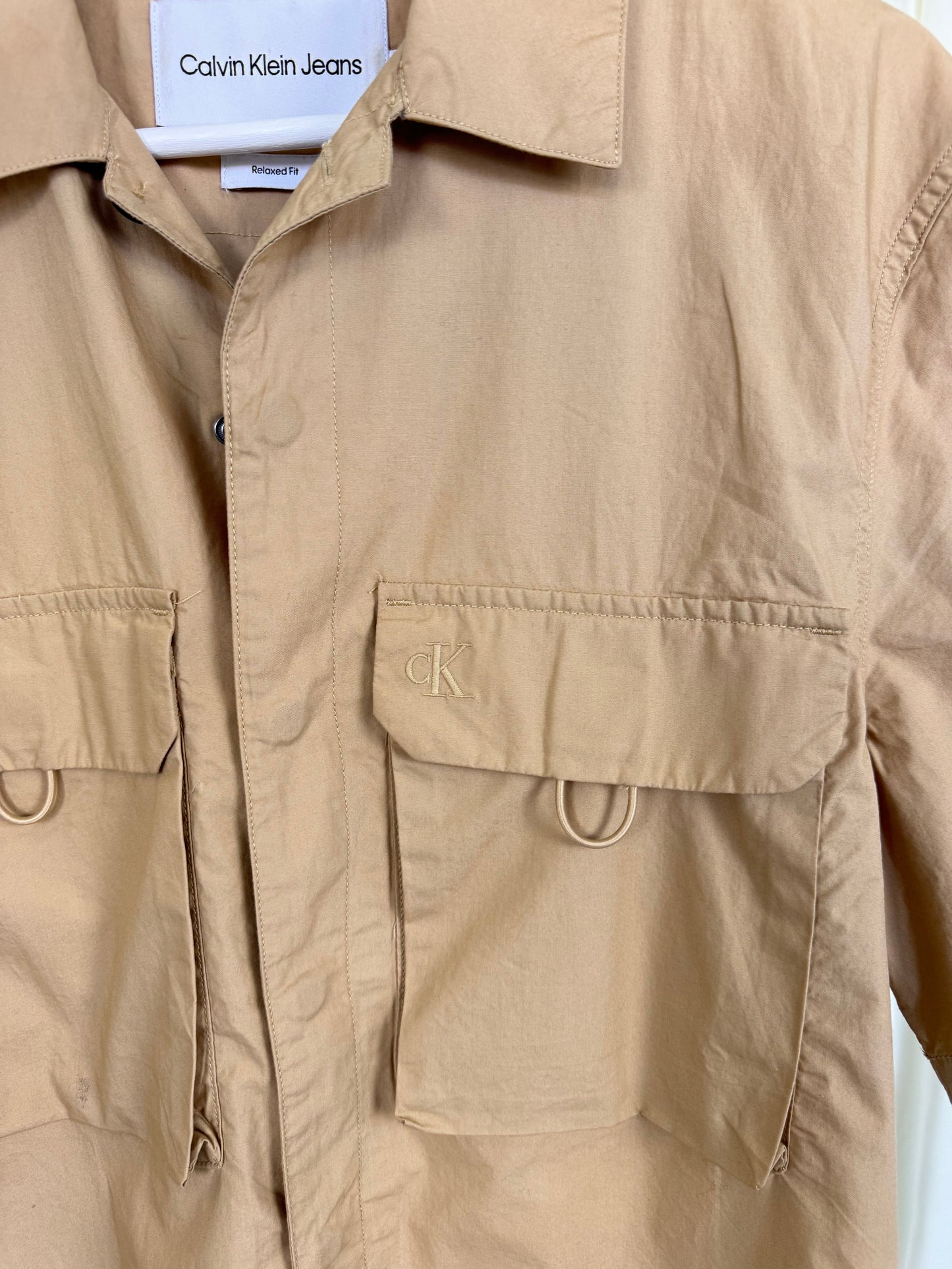 Cămașă Calvin Klein utility din 100% bumbac 
(Mărimea M)