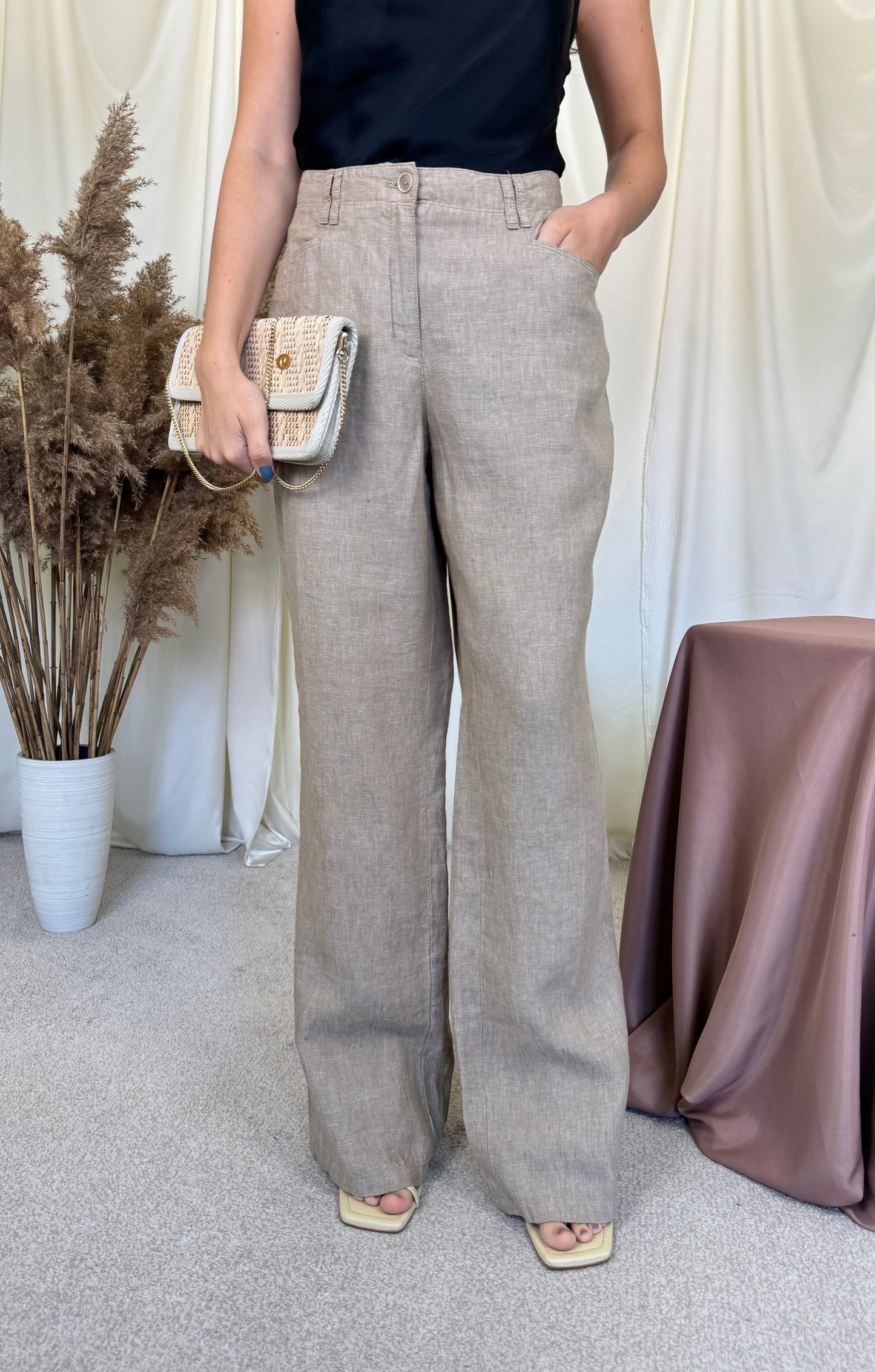 Pantalon BRAX crem din 100% in calitativ, talie medie ( mărimea XL)