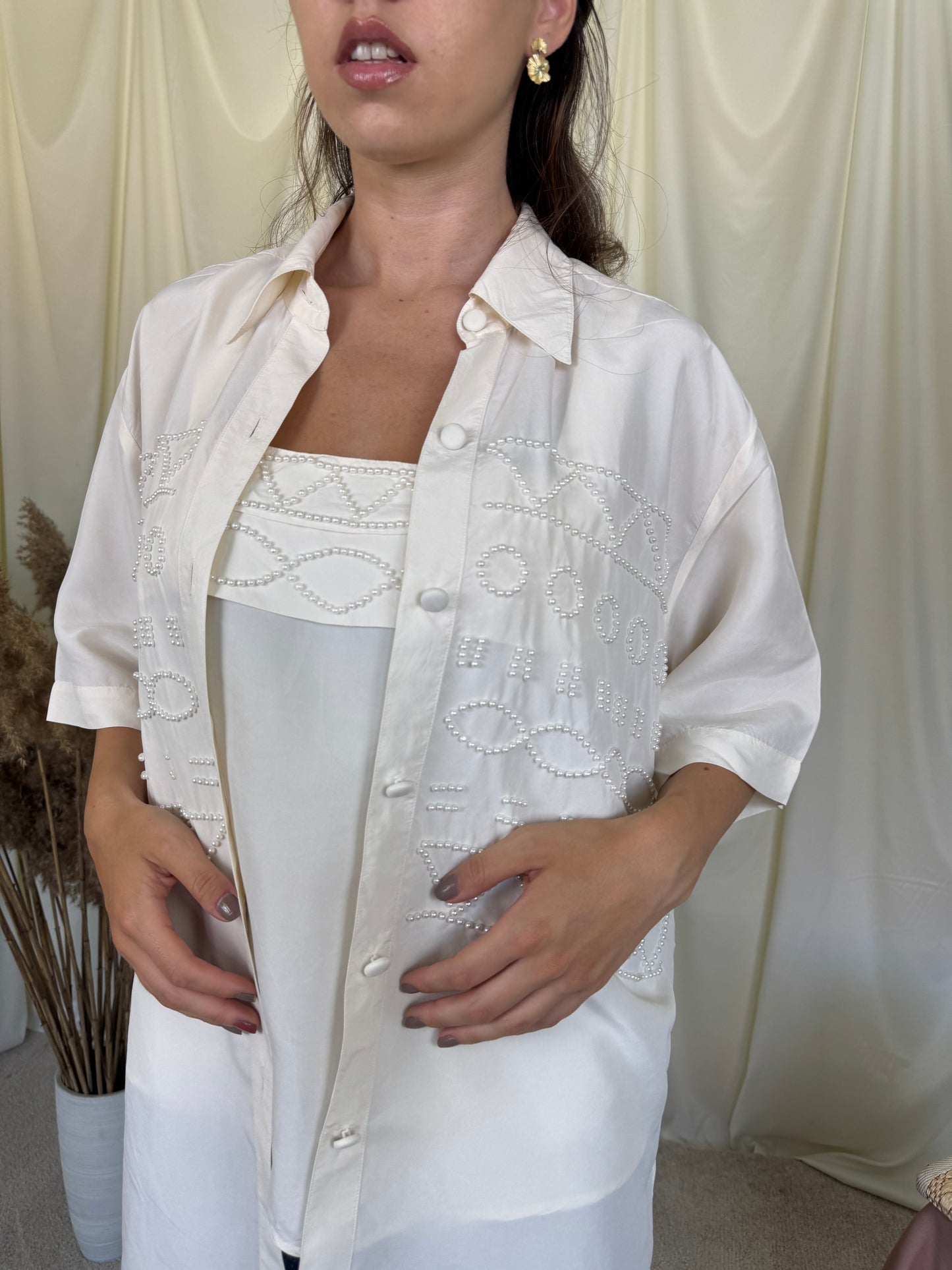 Set premium MADELEINE din mătase naturală, top + cămașă cu aplicații tip perla 
(Mărimea M/L)