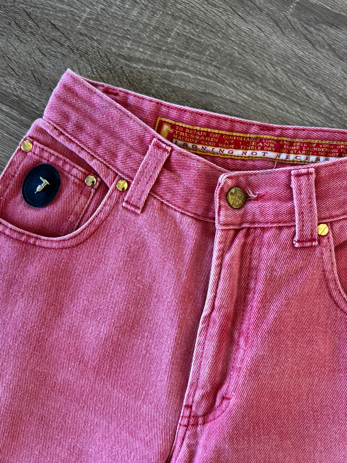 Blug vintage premium TRUSSARDI din 100% bumbac cu talie super înaltă și inscripție brodată ( mărimea xs/s)
