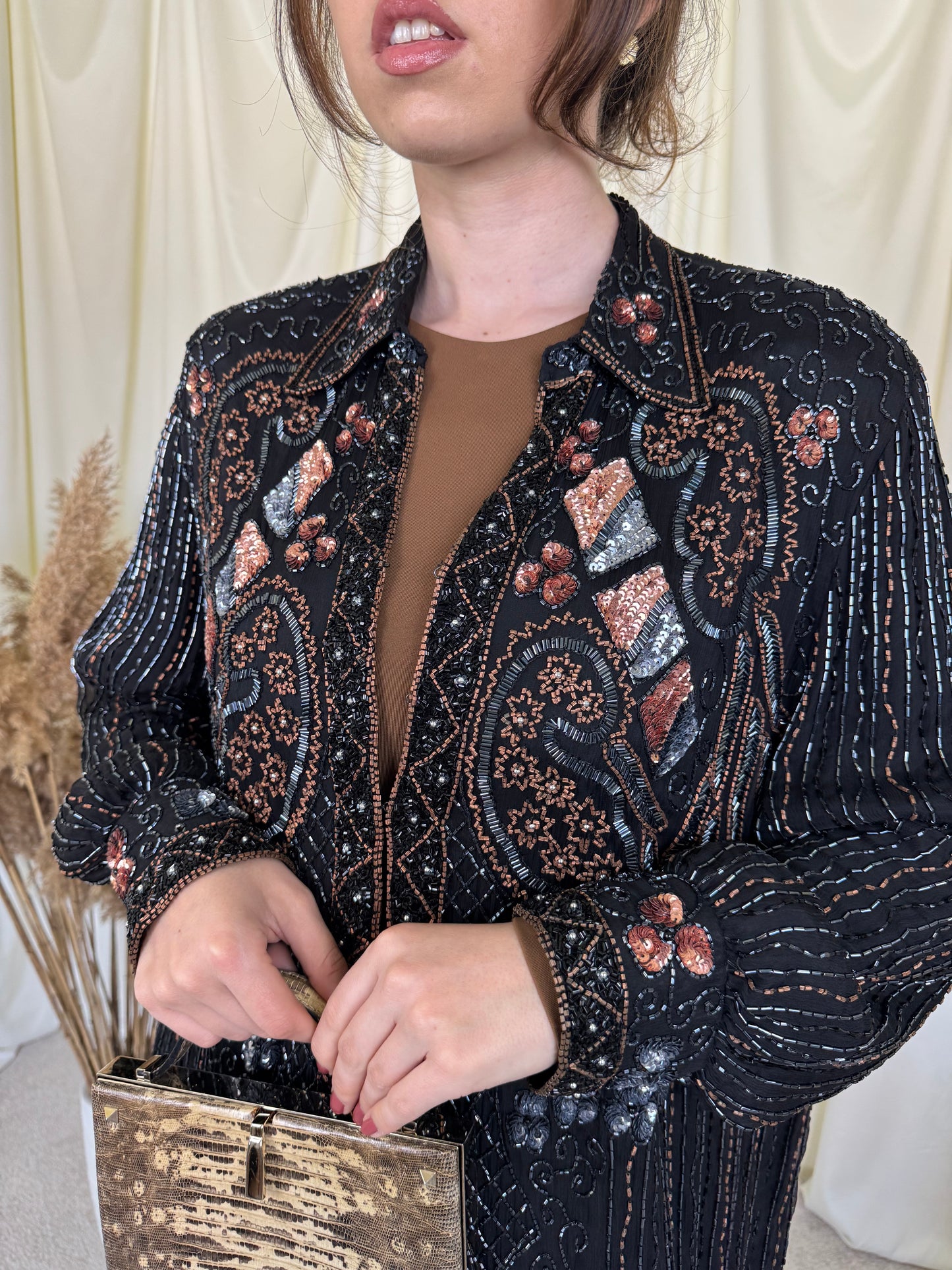 (Back in stock!) Piesă vintage din mătase naturala 
(Mărimea L/XL)