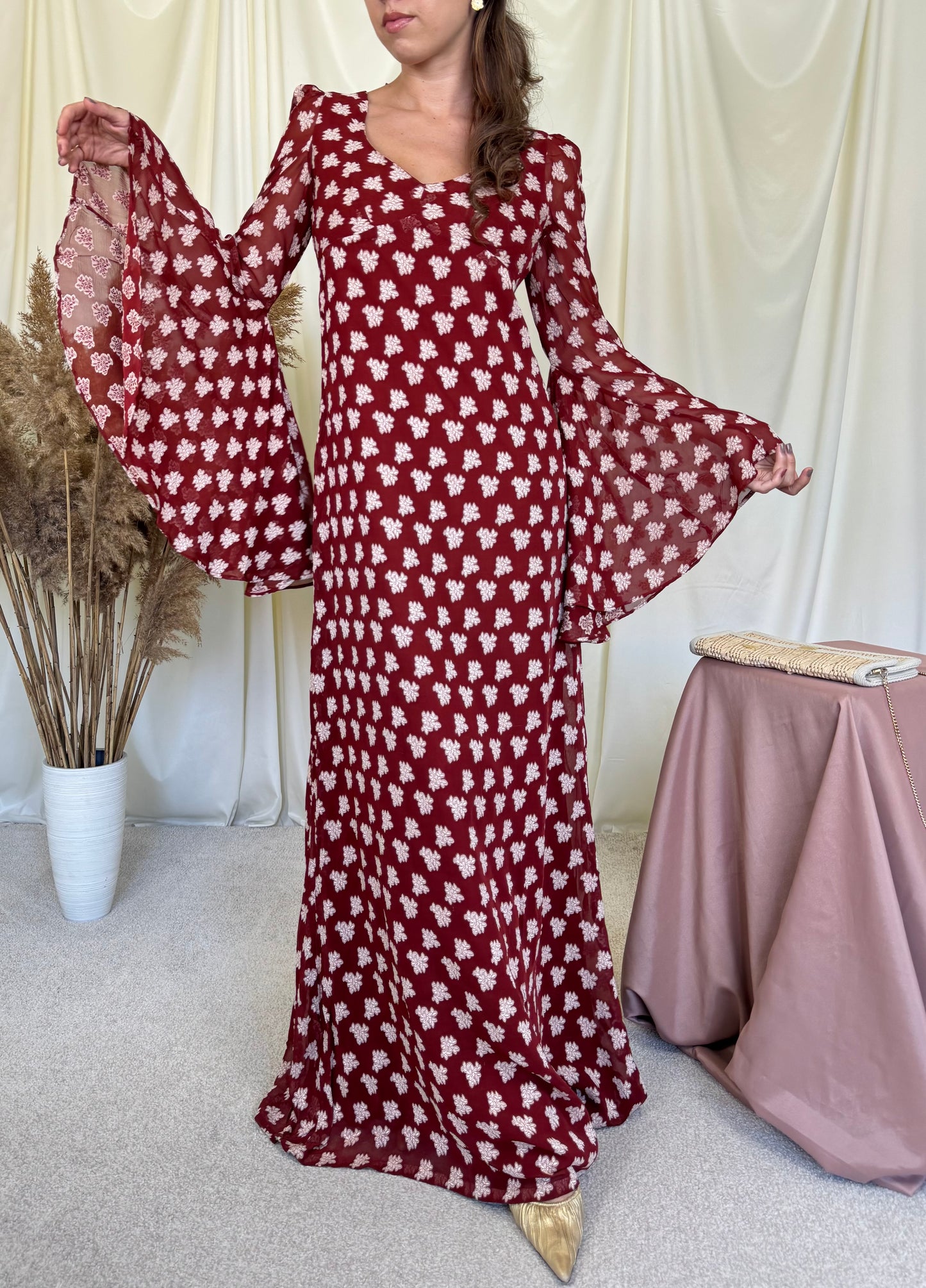 Rochie vintage maxi in nuanță de bordo cu imprimeu floral,mâneci ample și croială fluidă 
(Mărimea S/M)