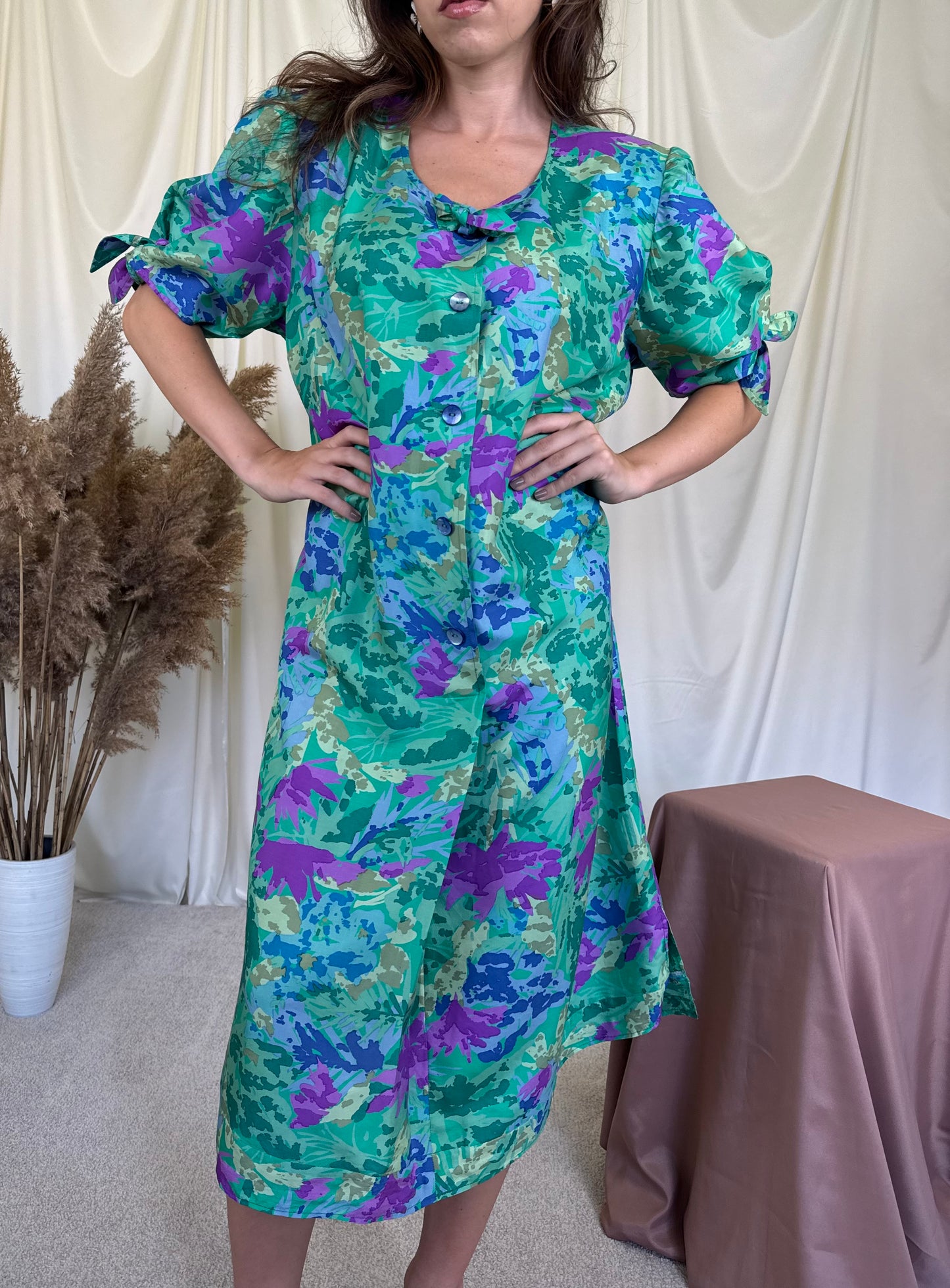 Rochie vintage din 100% matase naturala 
(Mărimea XL)