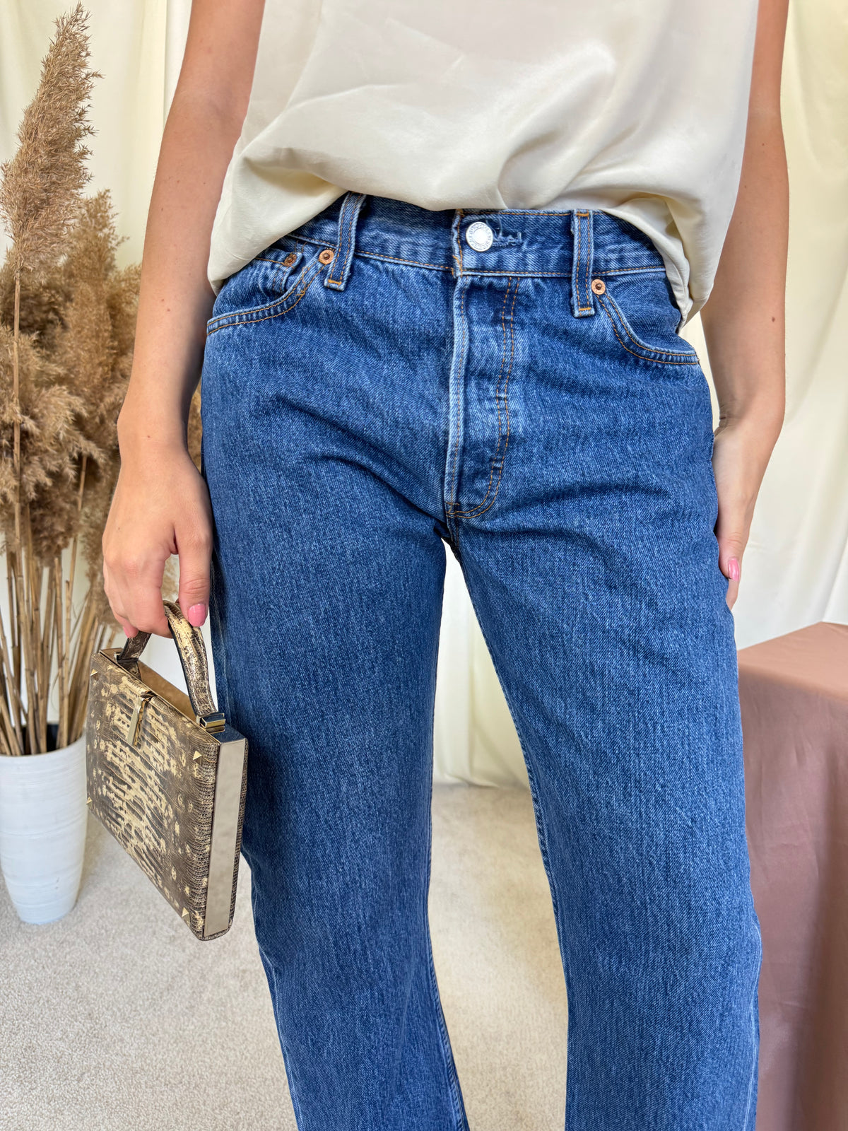 Blug vintage Levi’s cu talie medie ( mărimea S-M)