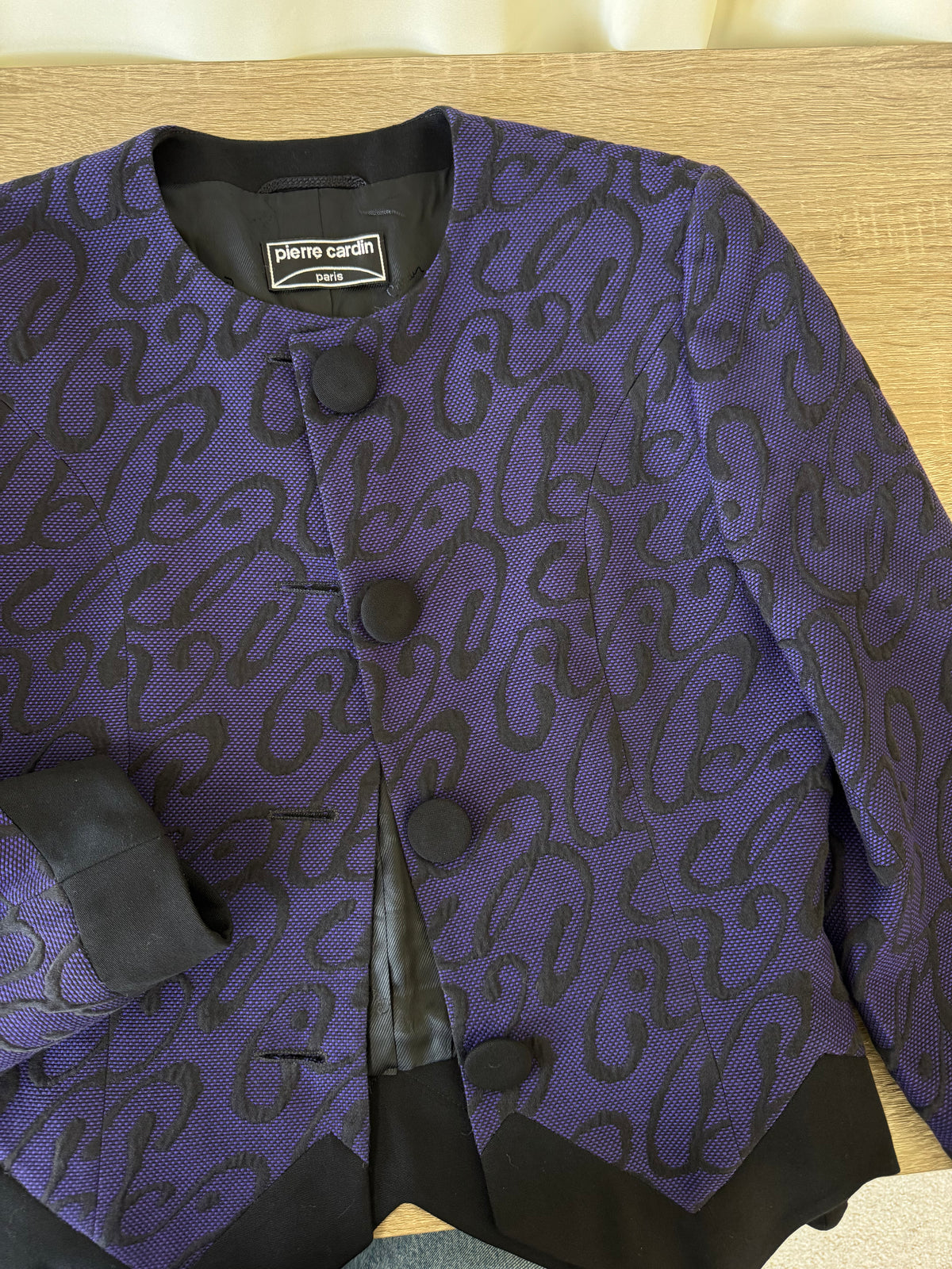 Sacou-jachetă luxury Pierre Cardin din stofă premium de lana și bumbac cu print, croi superb ( mărimea S)