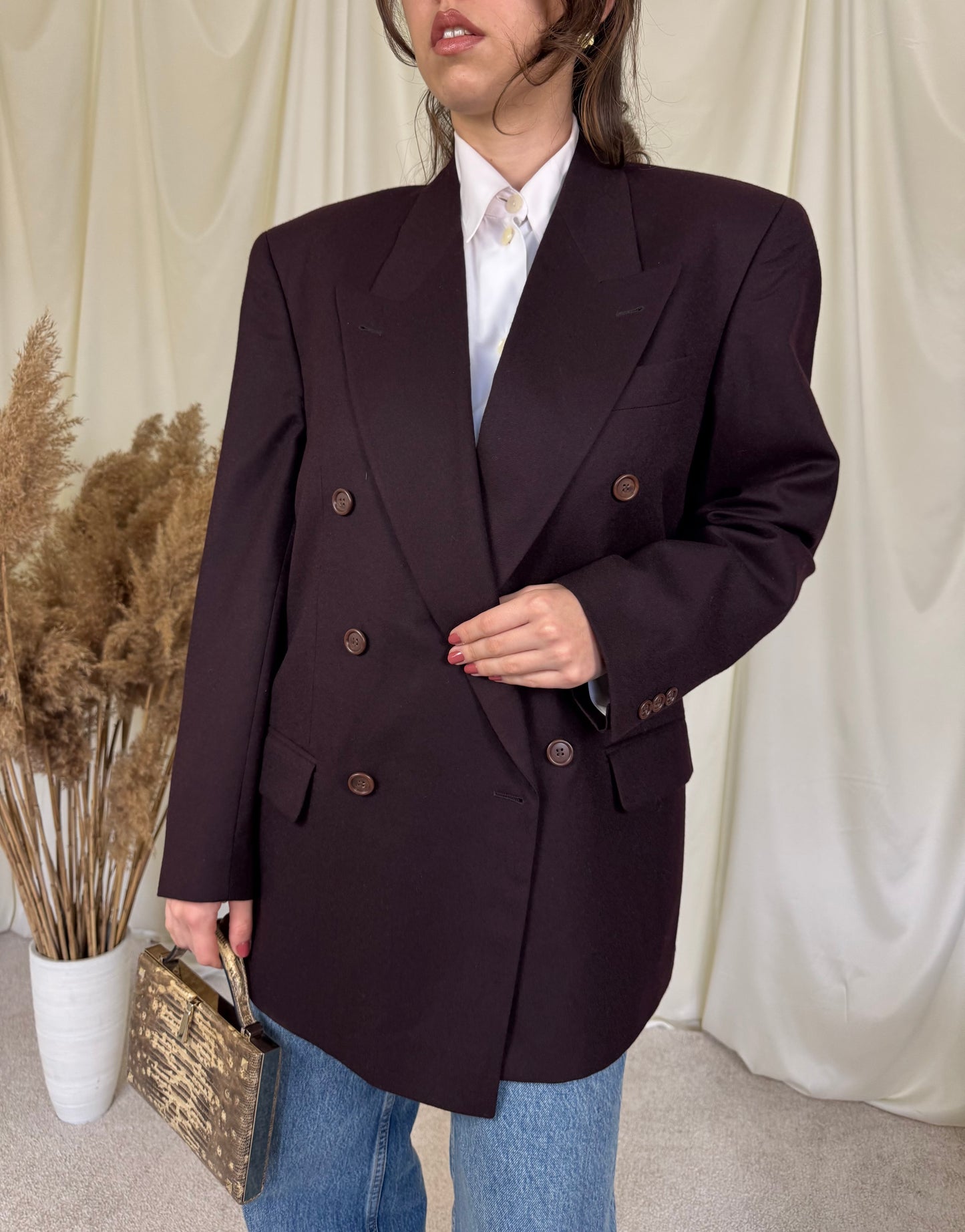 Sacou vintage premium HUGO BOSS tip palton, este mai gros, stofă moale 100% lână 
(Mărimea L)