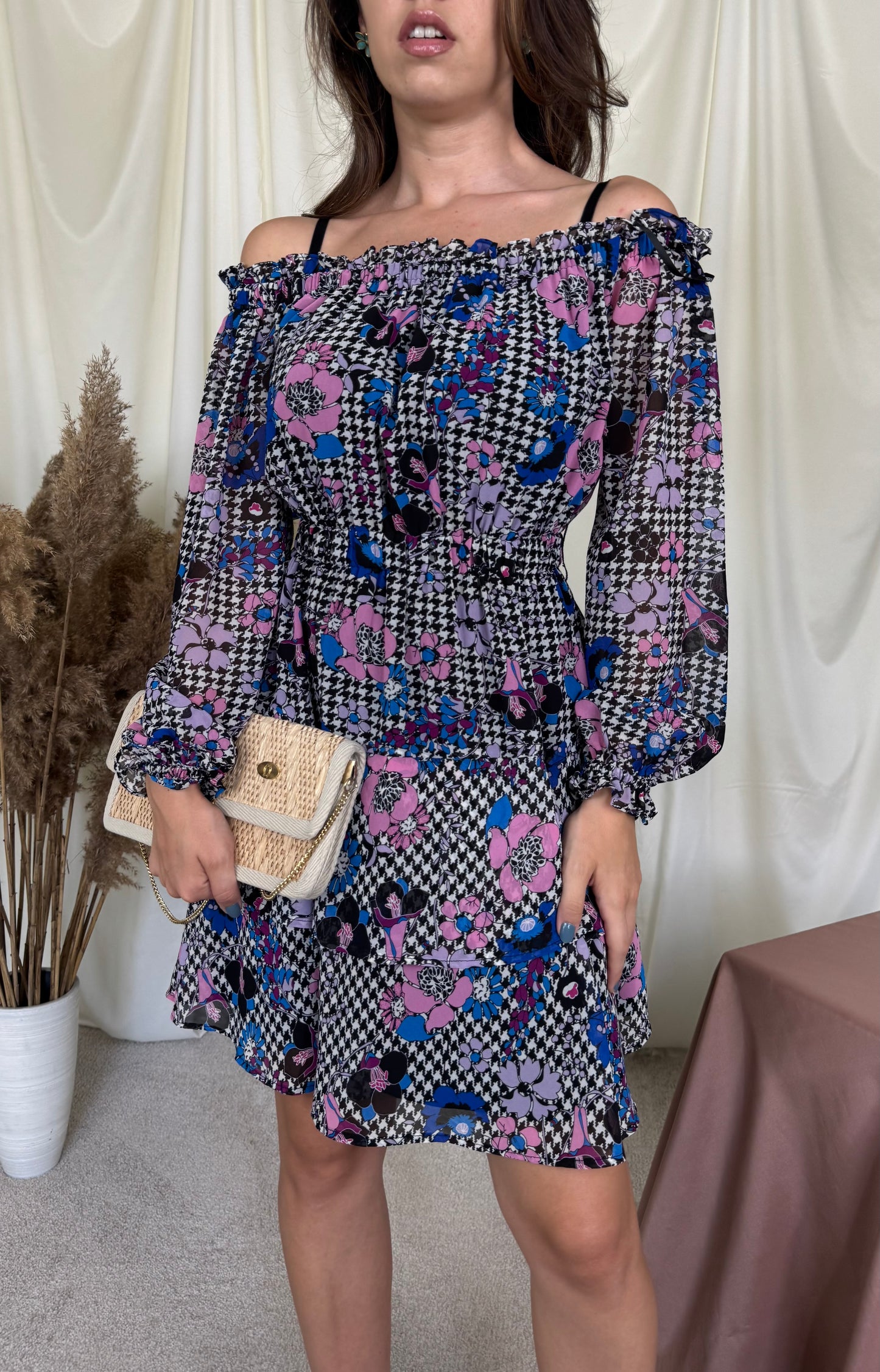 Rochie Guess cu talie elastică și print floral ( mărimea XS-S/M)