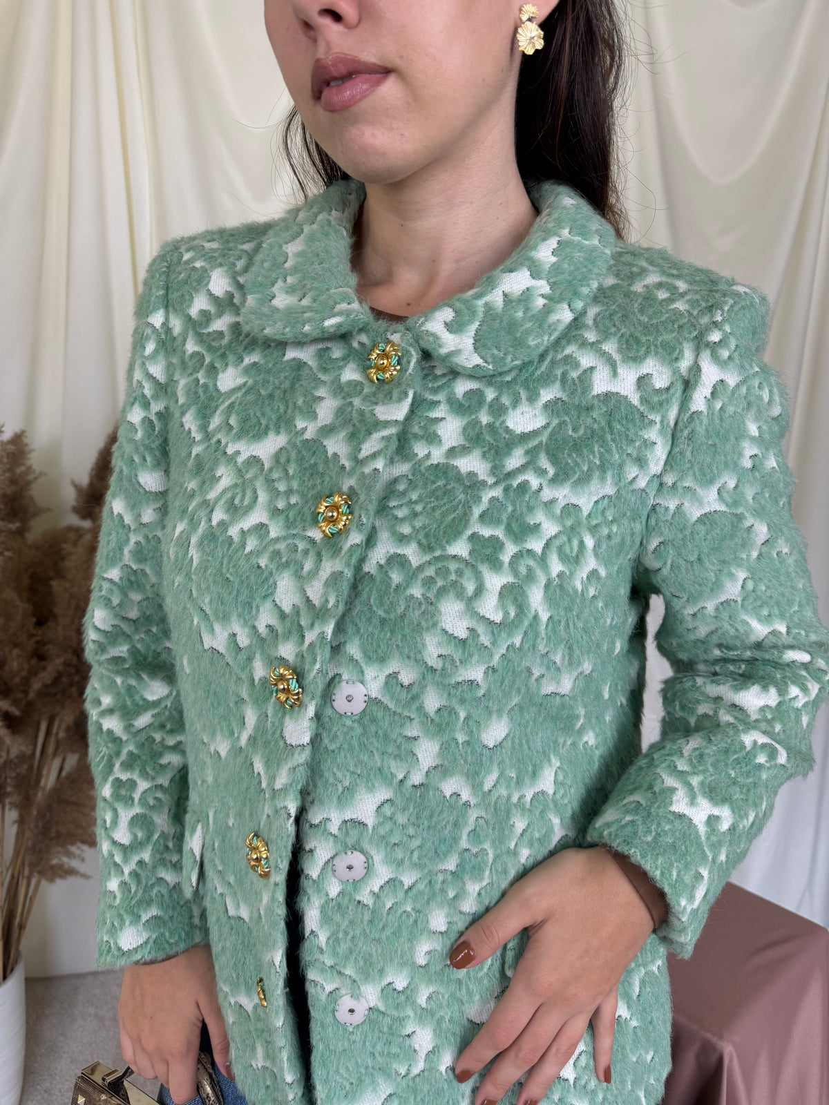 Palton scurt din stofă cu print verde mentă, nasturi metalici tip bijuterie ( mărimea M/40)