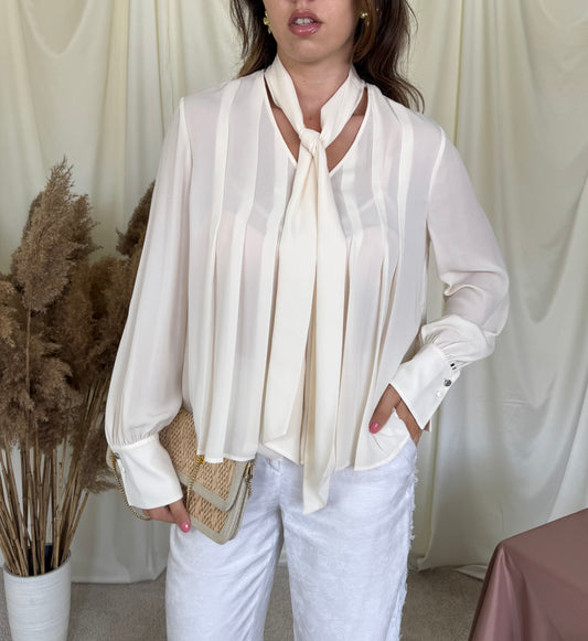 Cămașă elegantă Hugo Boss în pliuri ( mărimea M)