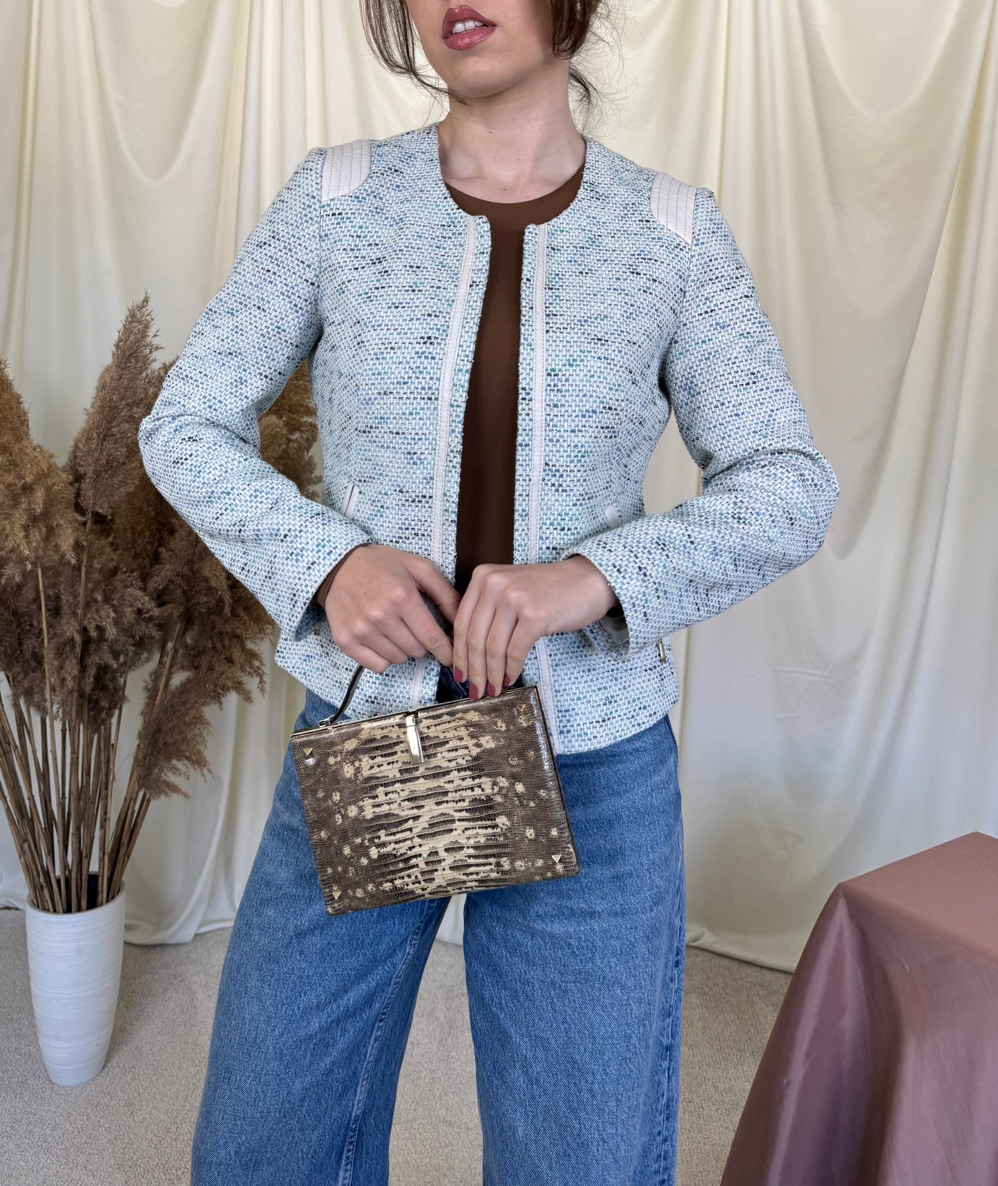 Jacheta din tweed tip boucle 
(Mărimea XS/S)