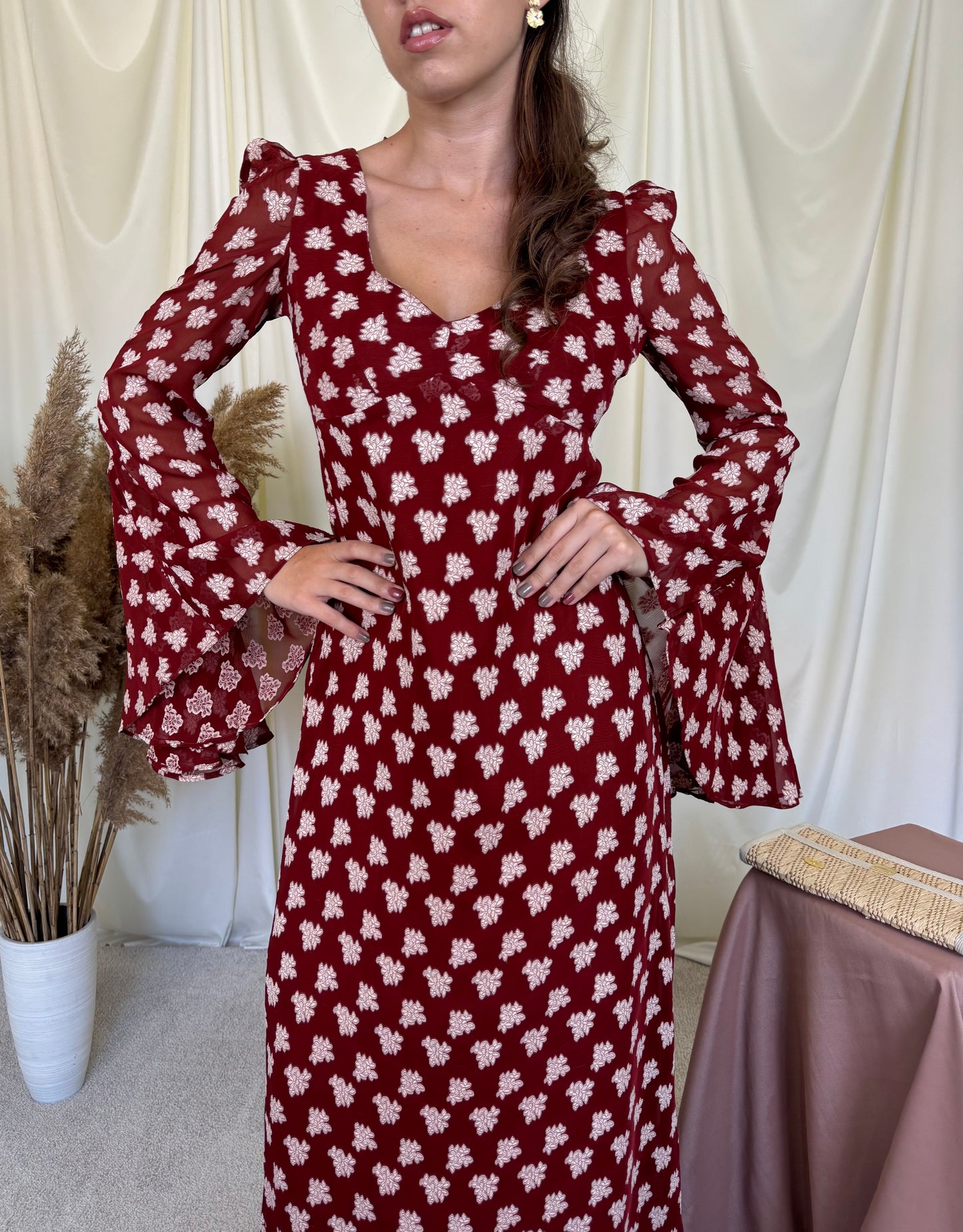 Rochie vintage maxi in nuanță de bordo cu imprimeu floral,mâneci ample și croială fluidă 
(Mărimea S/M)