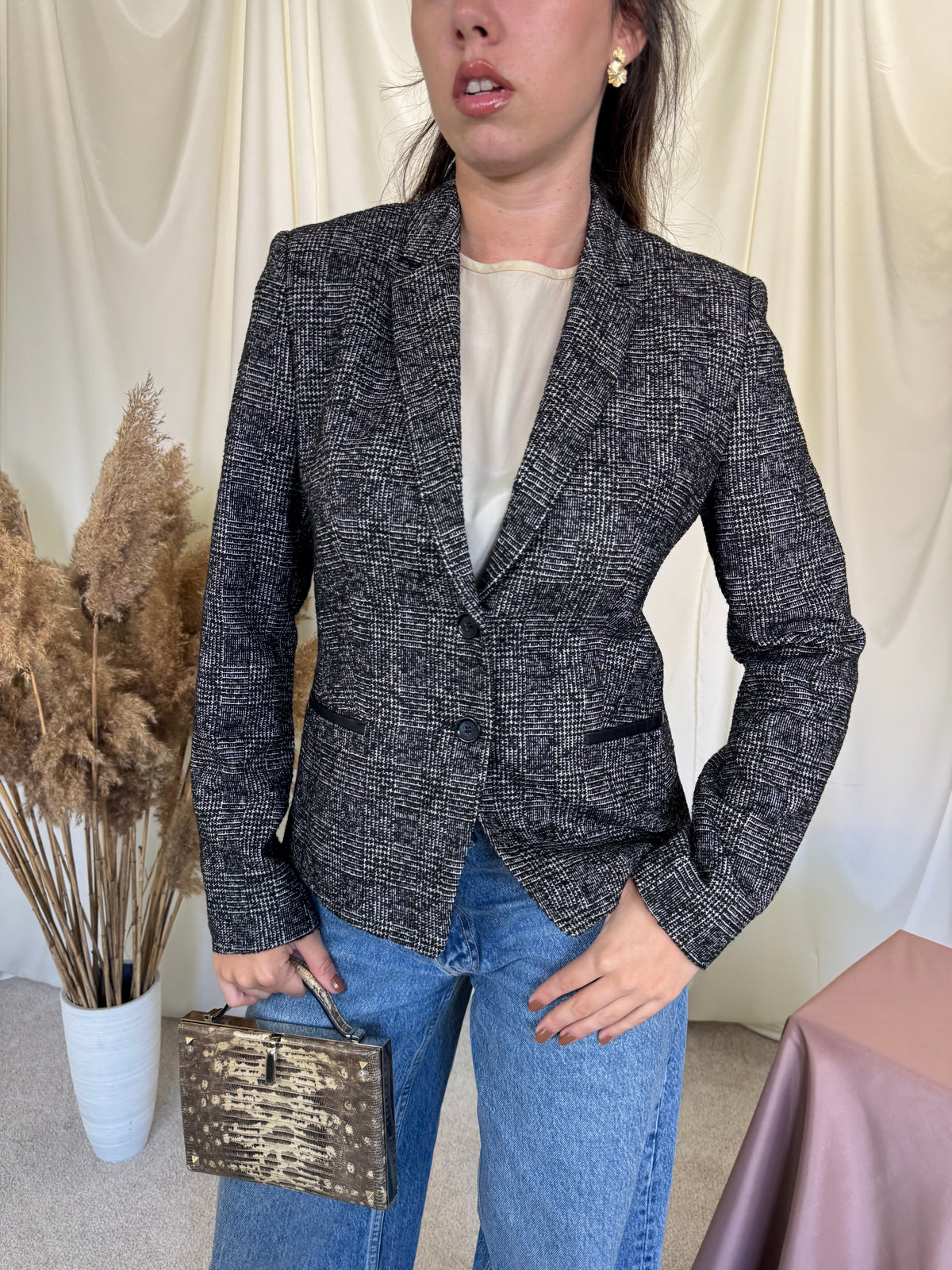 Sacou premium tip jachetă Hugo Boss din stofă 100% lână și detalii din piele naturală ( mărimea S)