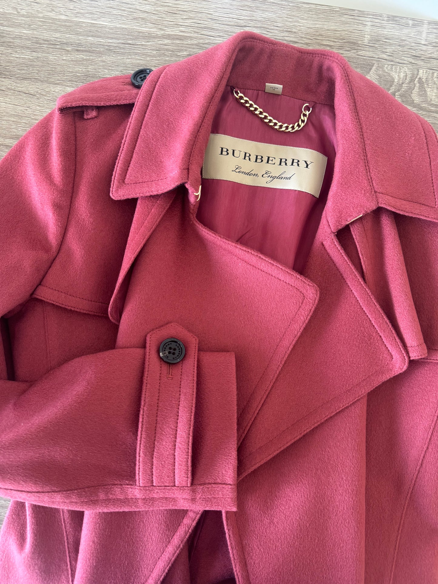 Trench BURBERRY din 100% cașmir cu cordon în talie( mărimea XS)