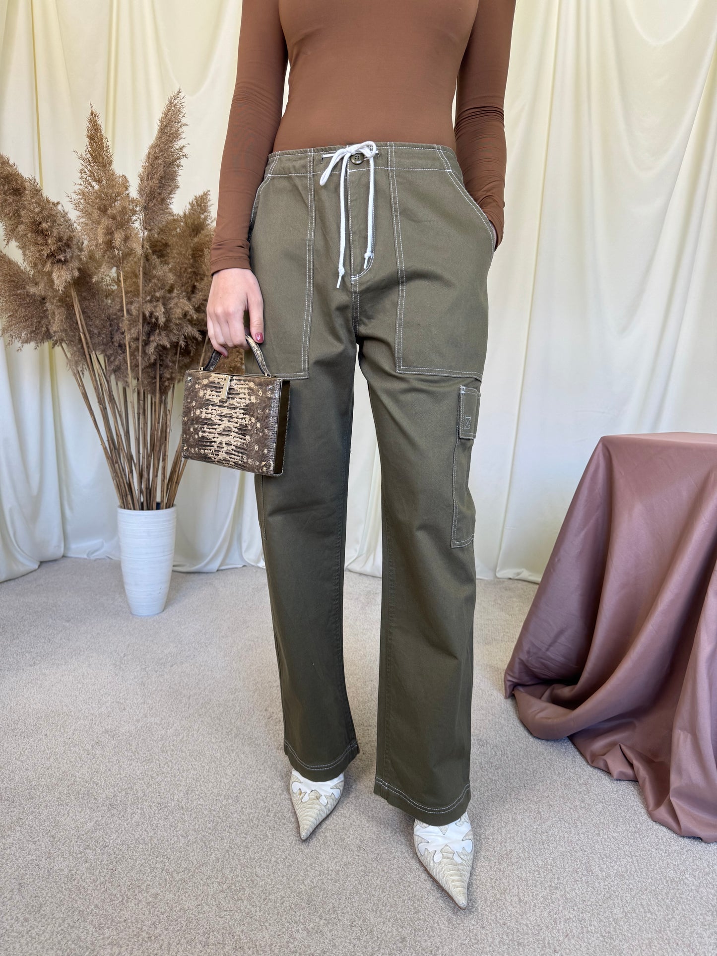 Pantalon VANS din bumbac cu talie medie 
(Mărimea M)