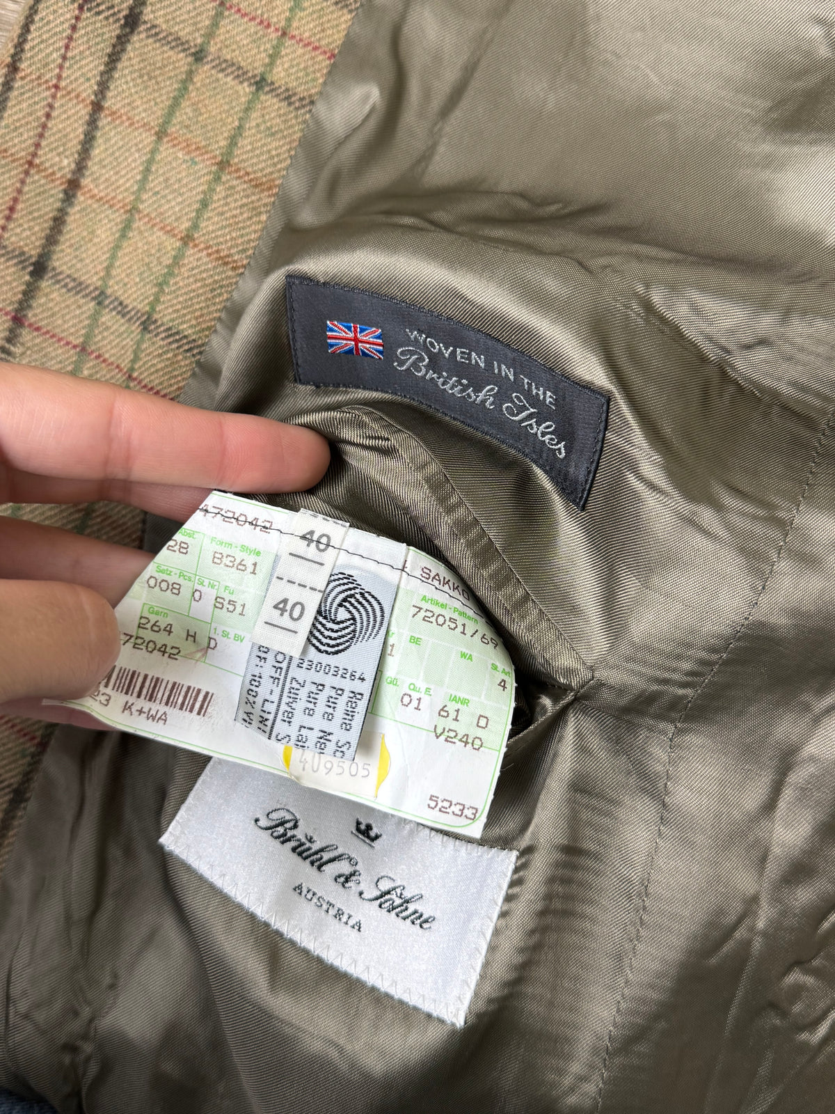 Sacou vintage superb din stofă premium de 100% lână, detalii din piele velur ( mărimea M/L)