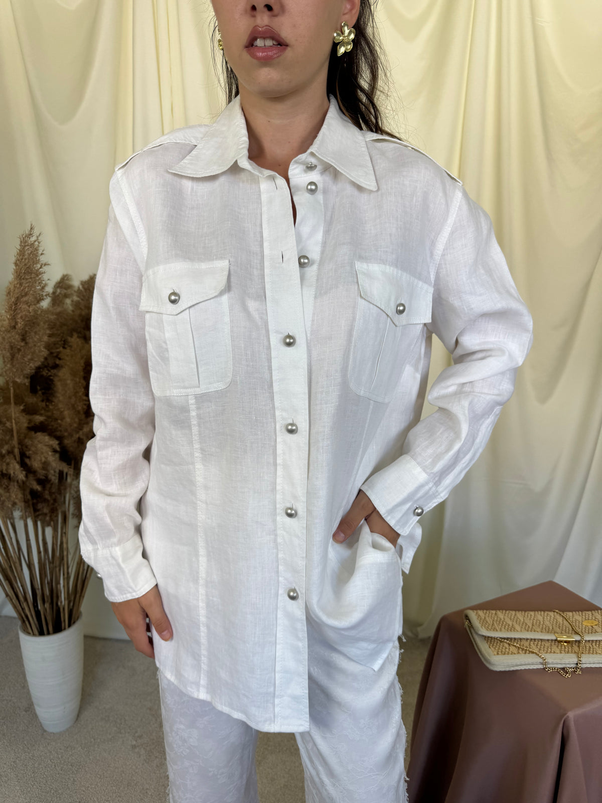 Cămașa PUBLIC din 100% in calitativ cu nasturi metalici ( mărimea L/XL)