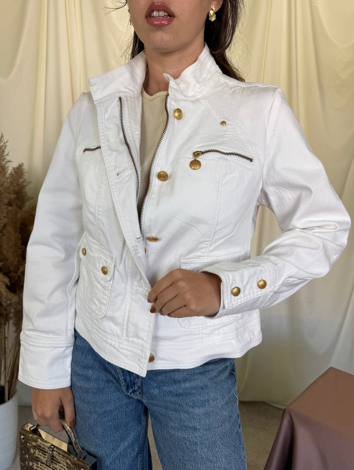 Geaca vintage ELEGANCE PARIS din denim de bumbac cu nasturi metalici inscripționați ( mărimea M)