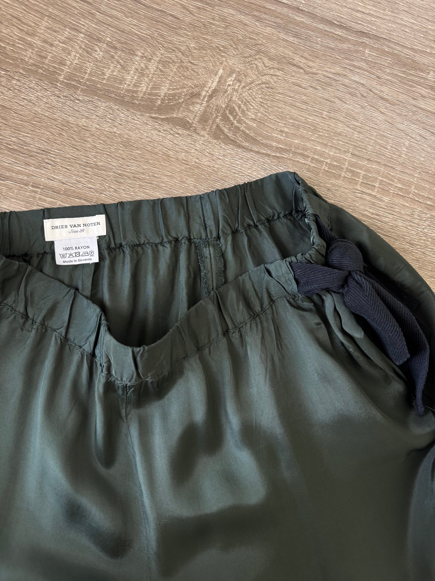 Pantalon luxury DRIES van notten in fit lejer și talie elastică , 100% raton ( mărimea S/M)