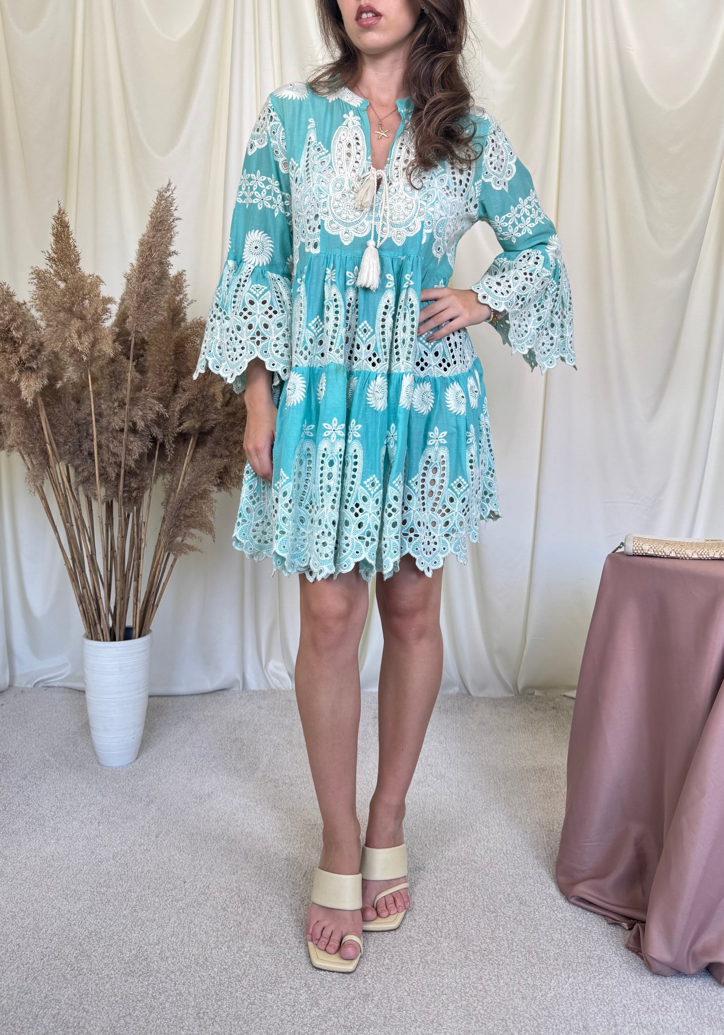 Rochie de vară/ plajă din 100% bumbac, print turcoaz cu alb și broderii ( mărimea M)