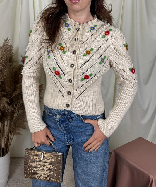 Back! Cardigan vintage crem, broderii florale multicolore din 100% lână  ( mărimea S- S/M)