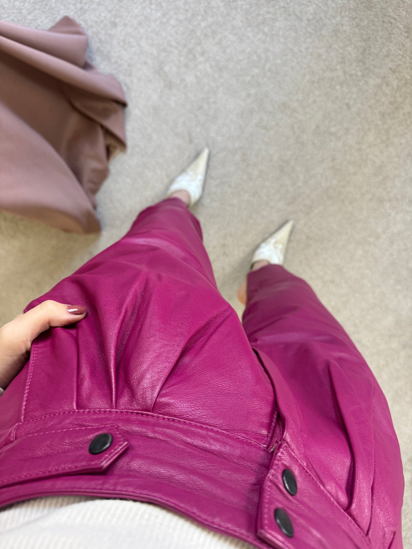 Pantalon vintage din piele naturală cu talie înaltă 
(Mărimea S)
