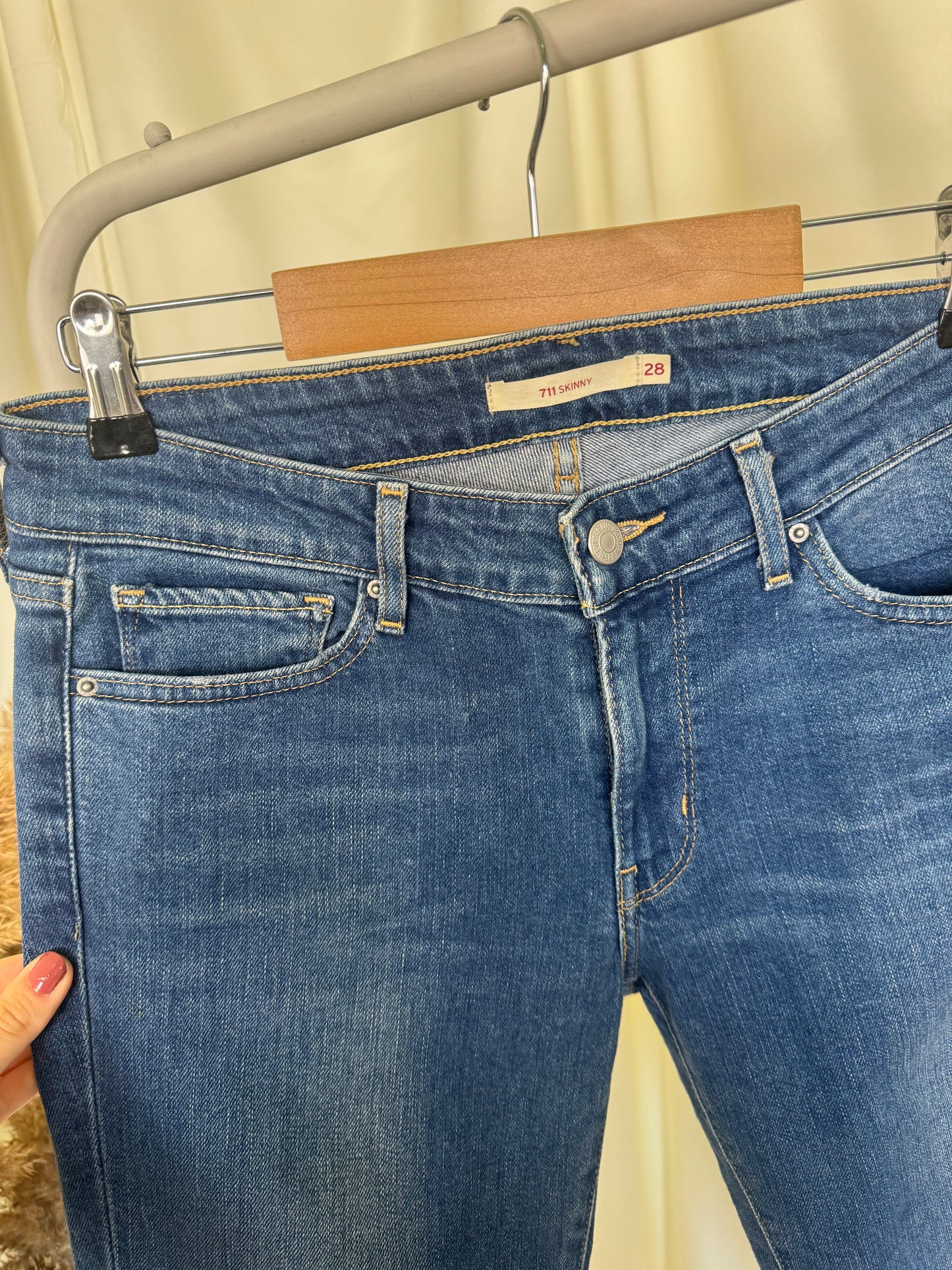 Blug LEVI’s model 711 Skinny ( mărimea 28)