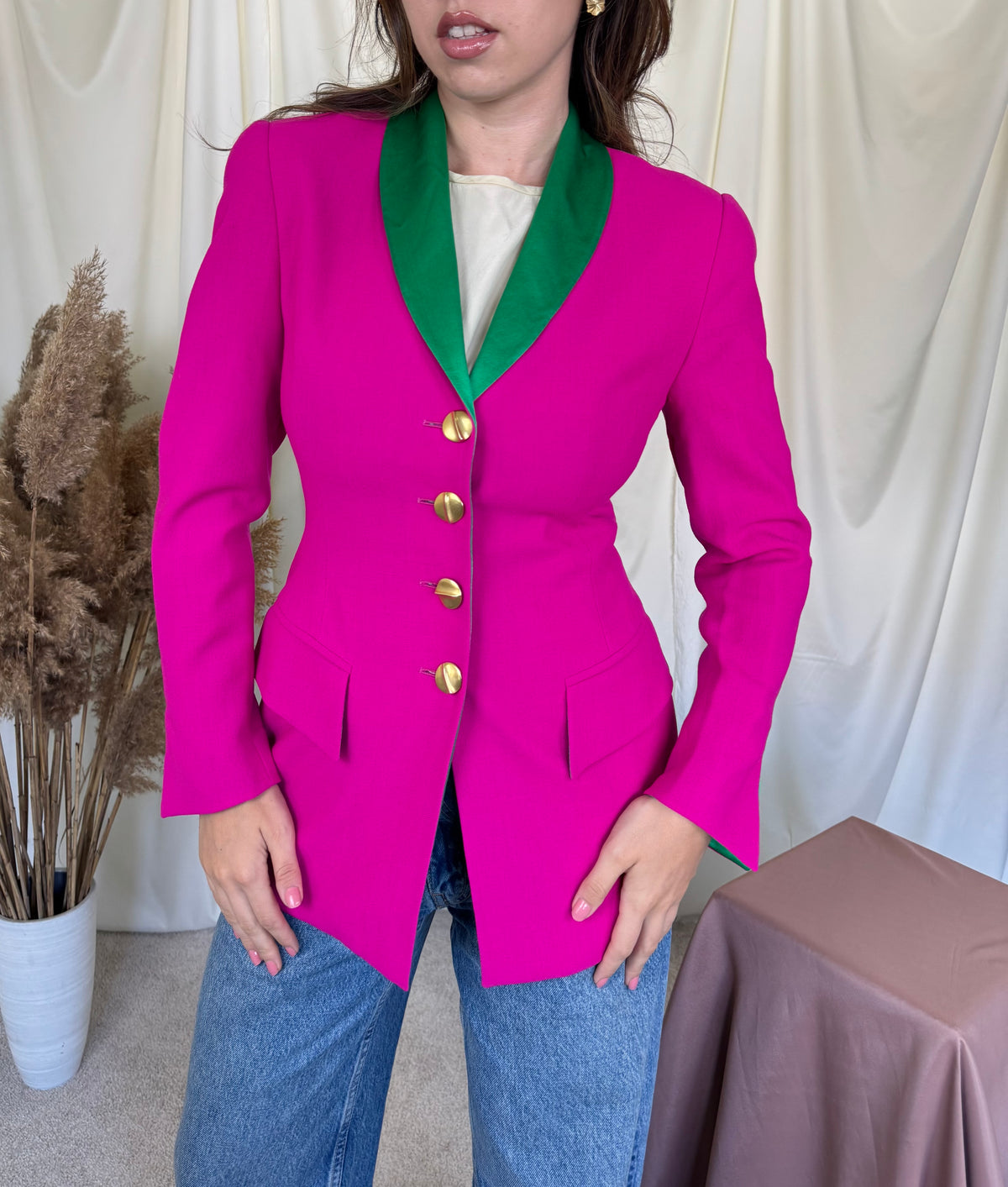 Sacou vintage premium din lana cu rever satinat din matase naturala, talie super cambrata ( mărimea XS - xs/s)