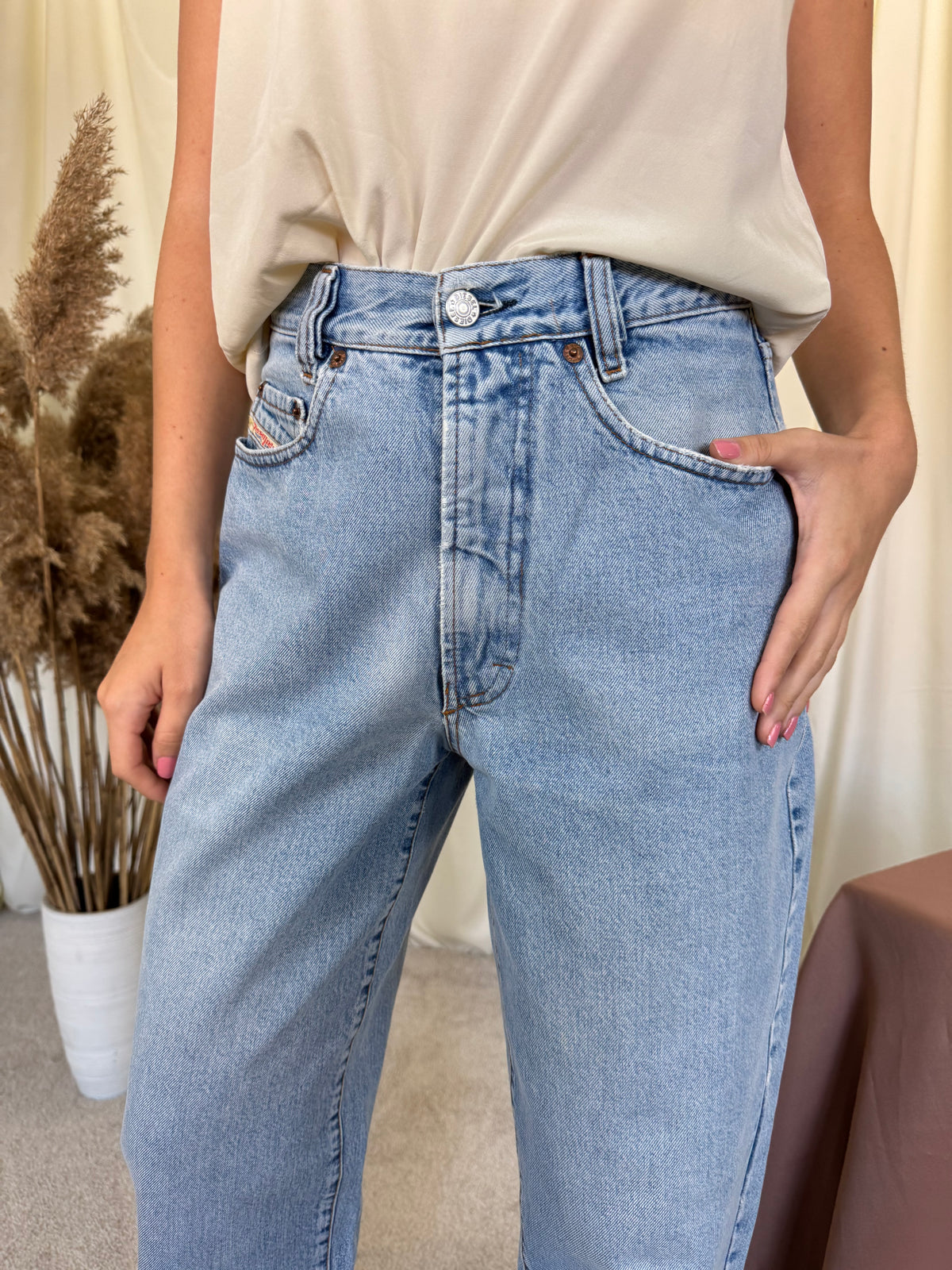 Blug vintage DIESEL cu talie super înaltă, denim de bumbac ( mărimea S-M) 72 cm talie