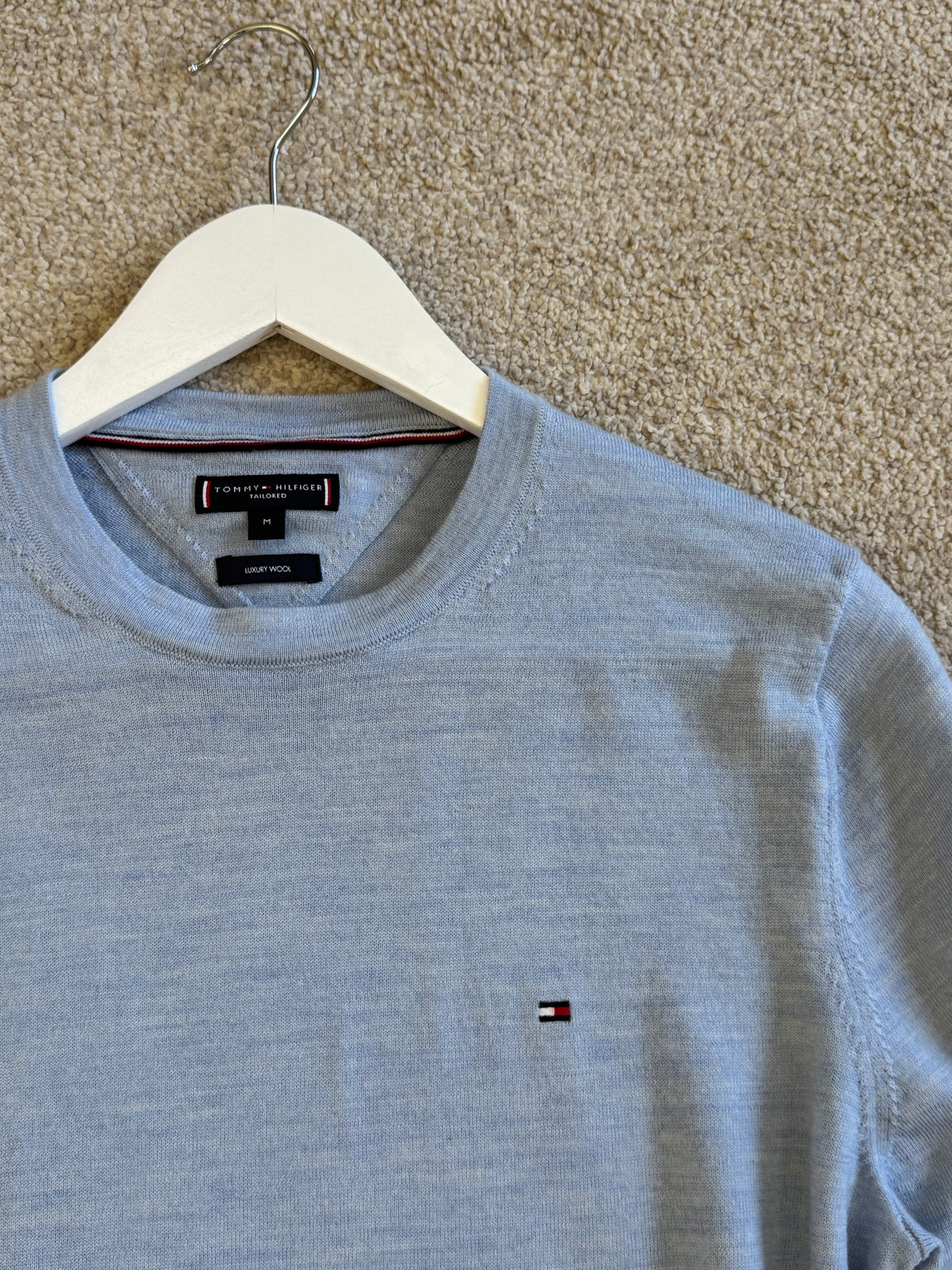Pulover Tommy baby blue din 100% lana fina ( mărimea M)