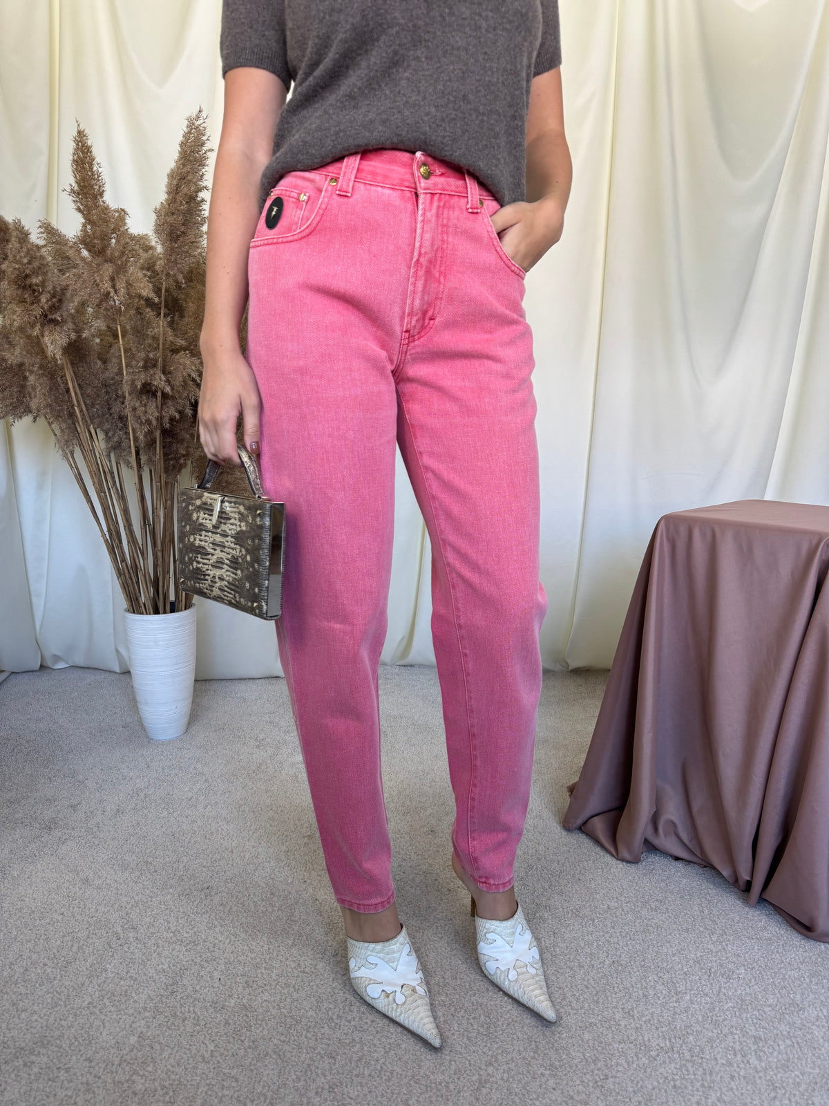 Blug vintage premium TRUSSARDI din 100% bumbac cu talie super înaltă și inscripție brodată ( mărimea xs/s)
