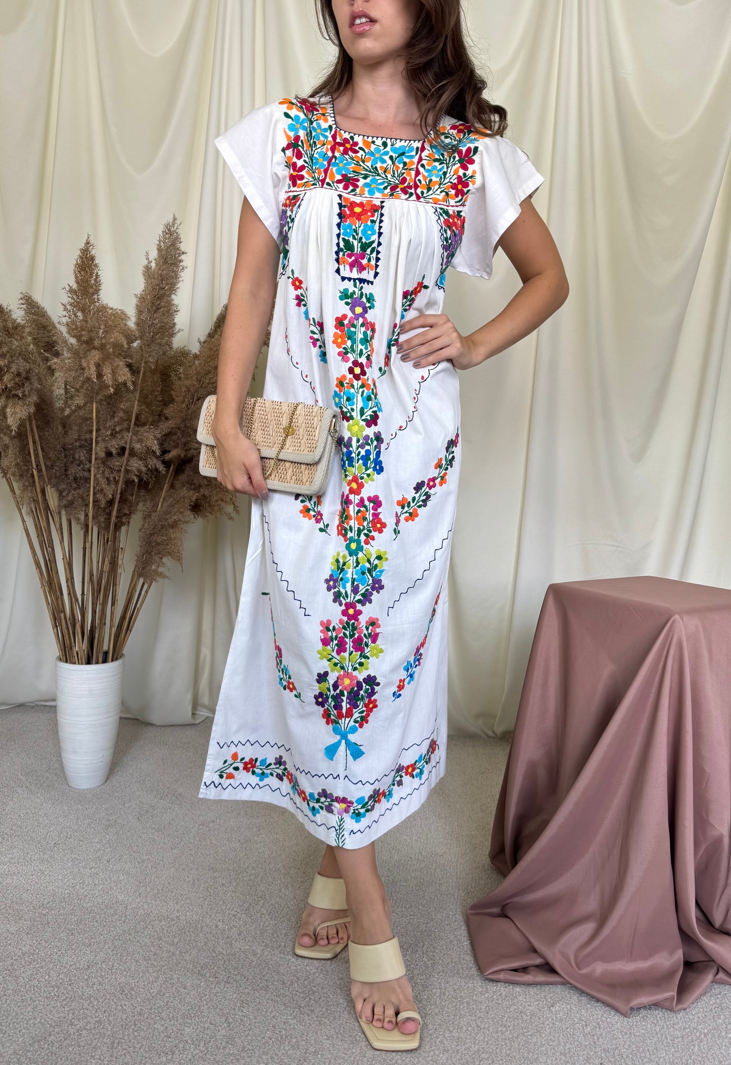 Rochie vintage țesută manual, o bijuterie( mărimea S/M)