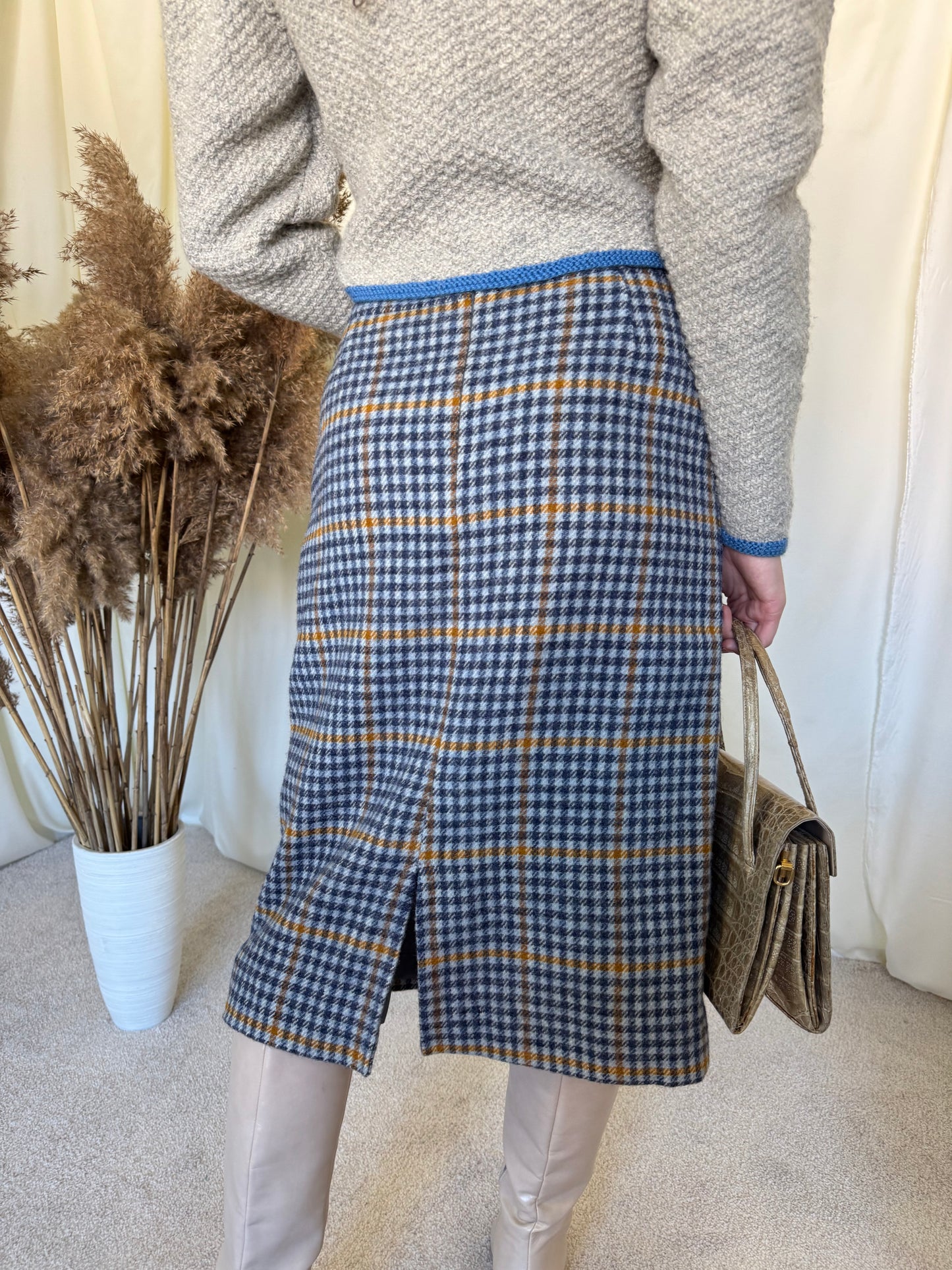 FUSTA BURBERRY 100% lână( mărimea S)