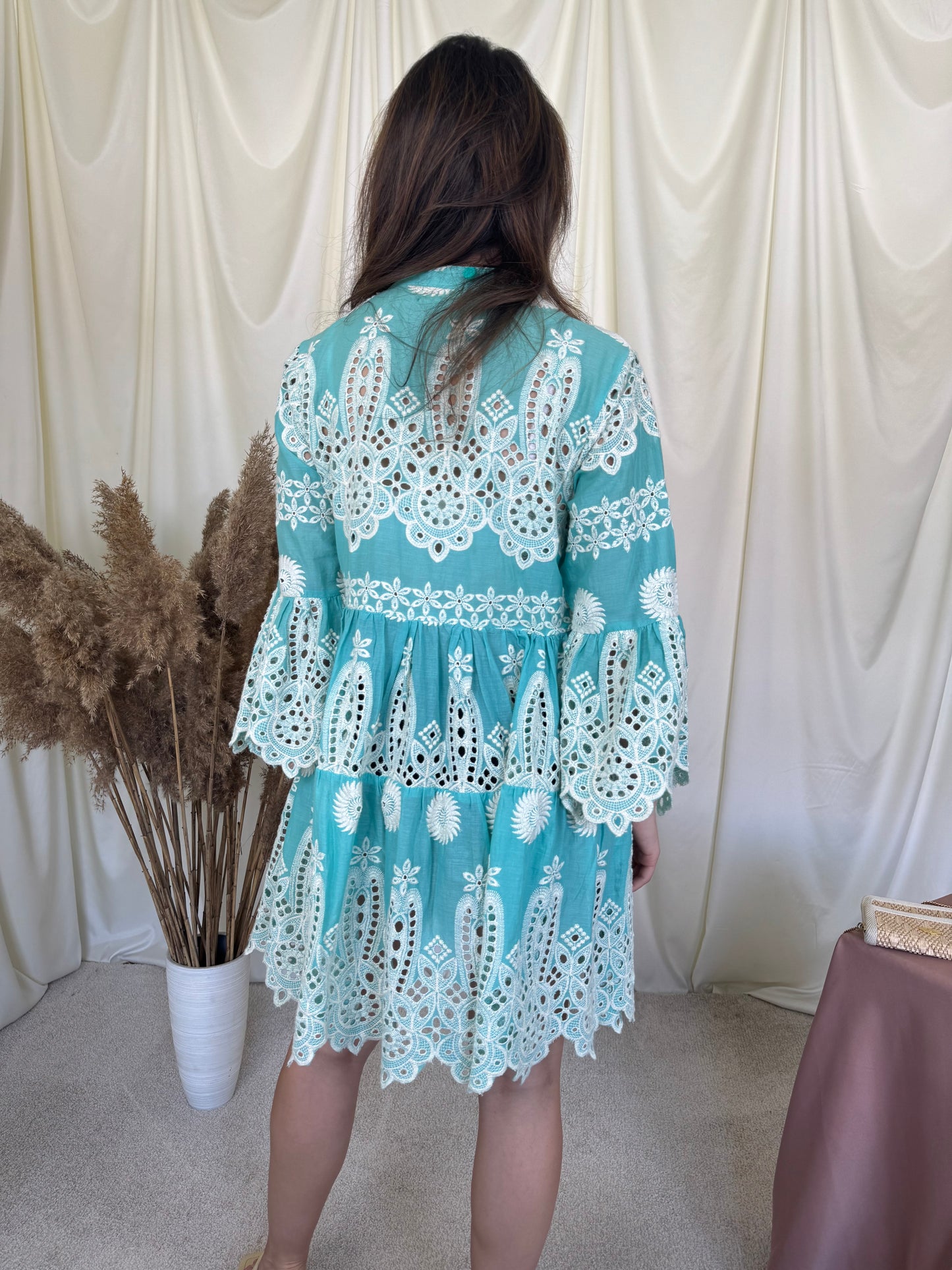 Rochie de vară/ plajă din 100% bumbac, print turcoaz cu alb și broderii ( mărimea M)
