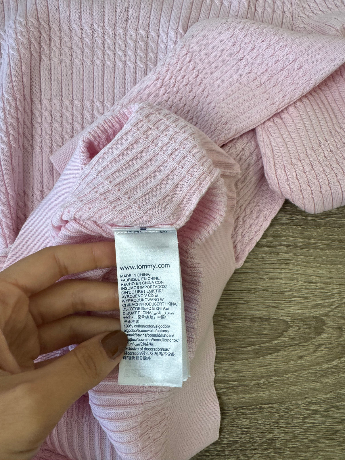 Pulover Tommy Hilfiger baby pink din 100% bumbac ( mărimea M)