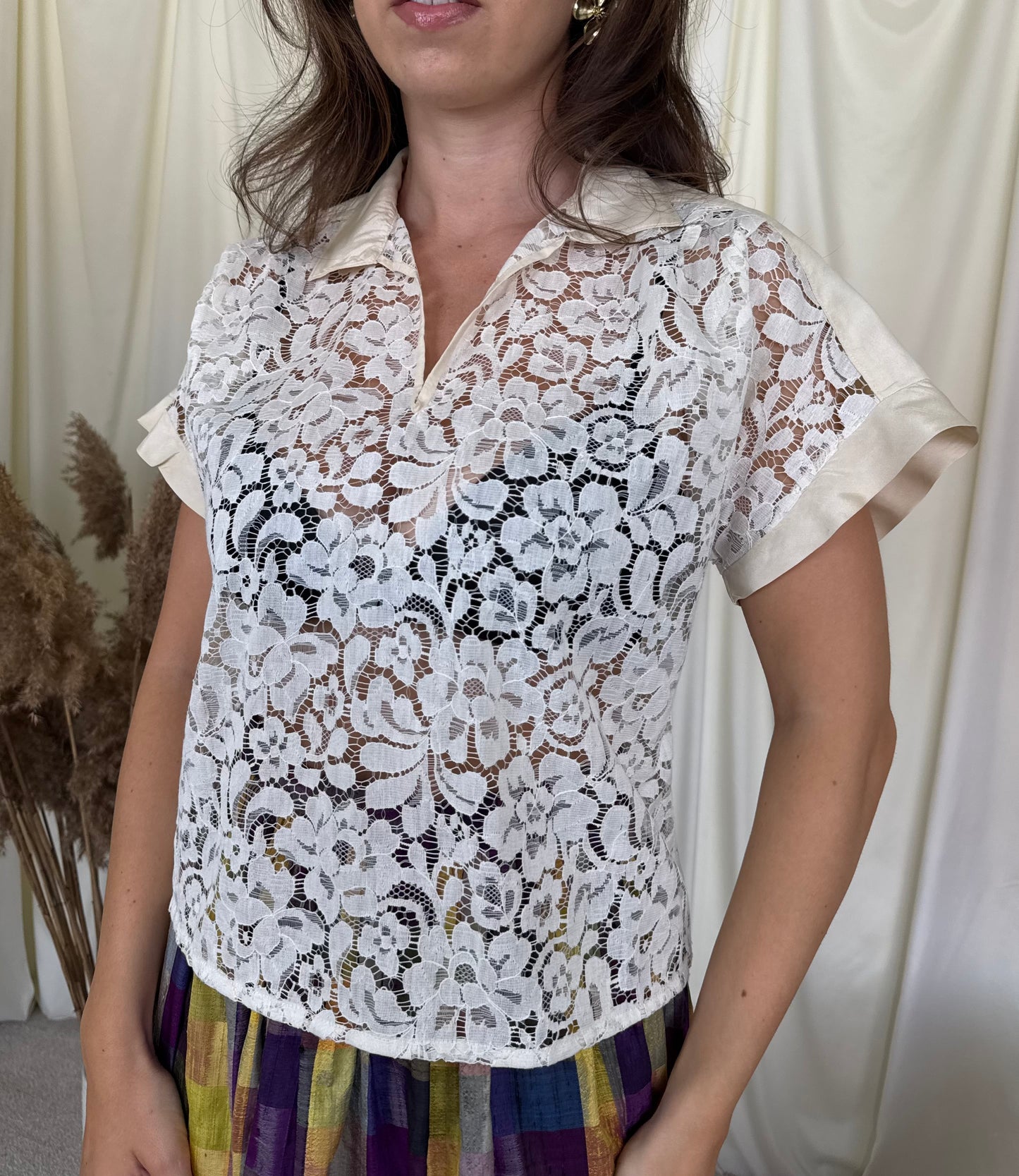 Tricou - bluză vintage din dantelă de bumbac, custom made ( mărimea S-M)