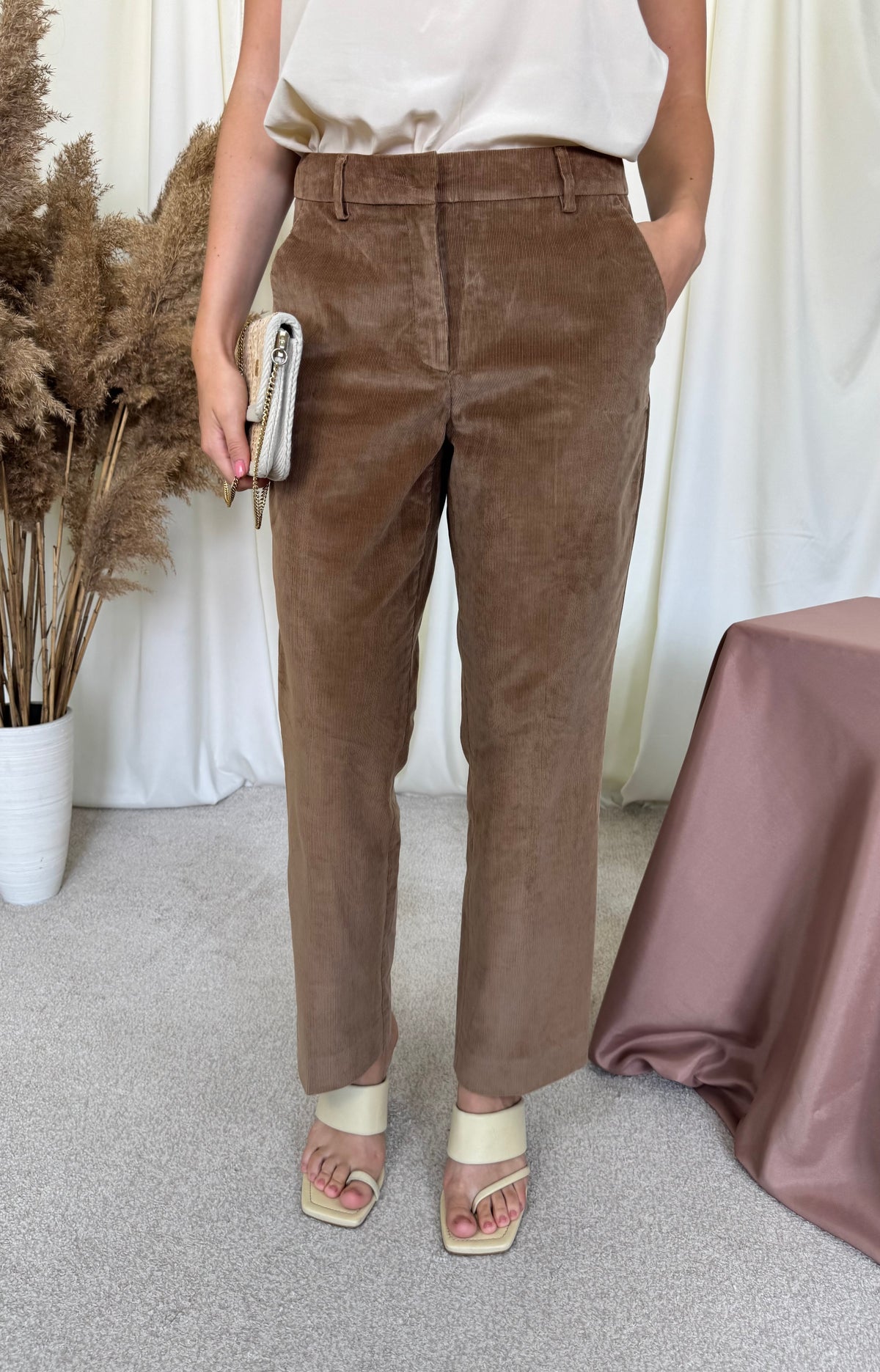 Pantalon premium MAX MARA din catifea de bumbac cu talie medie ( mărimea M)