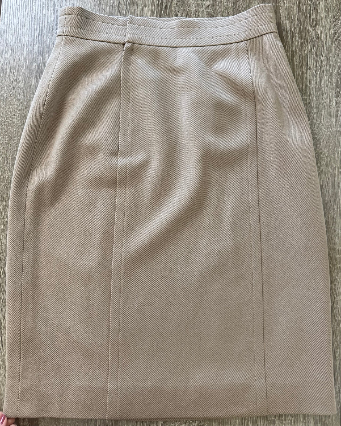 Fusta vintage de colecție CELINE din 100% lână (mărimea M). Piesă vintage rară.