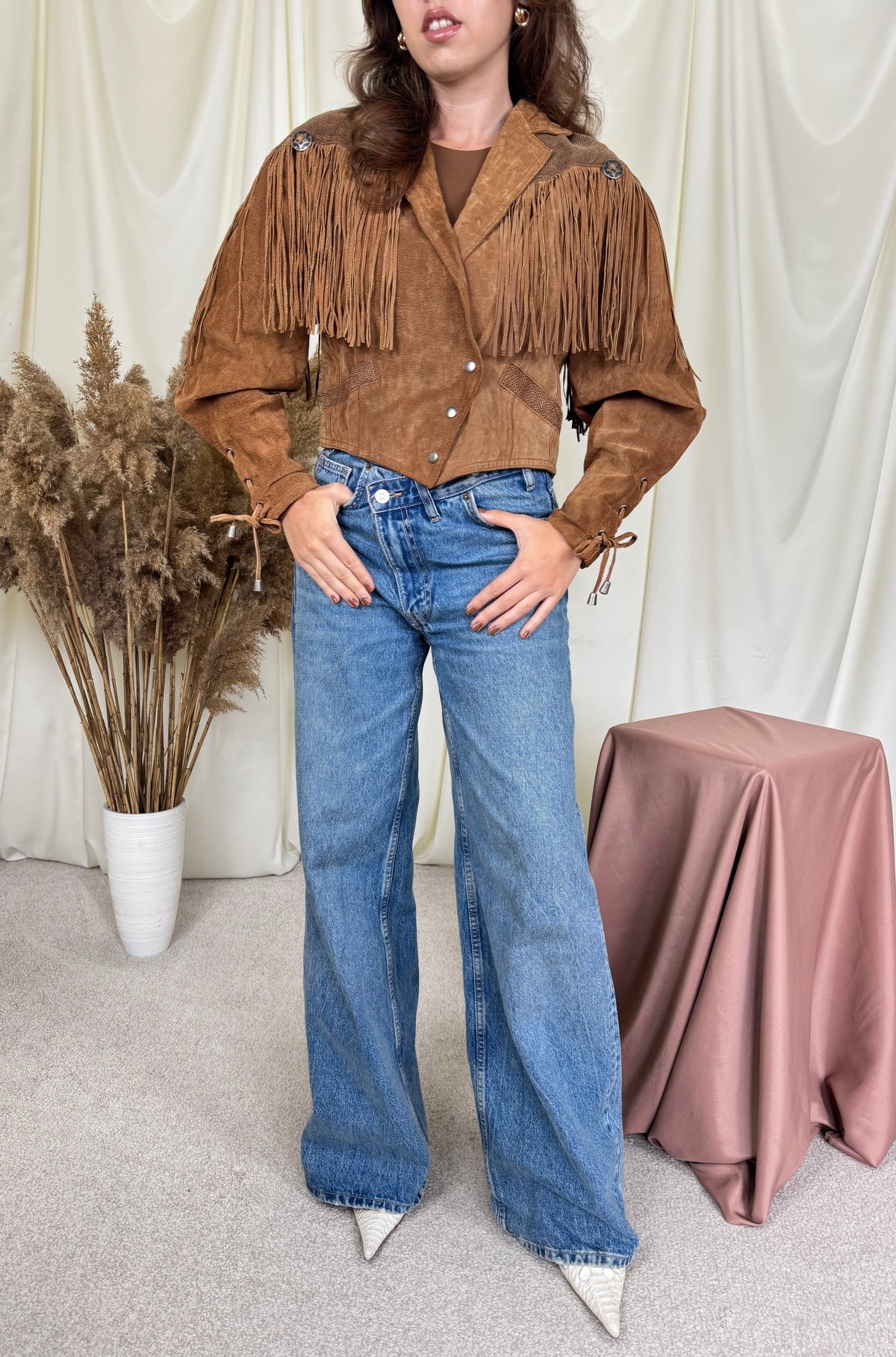 Jacheta vintage din 100% piele naturală cu franjuri ( mărimea S)