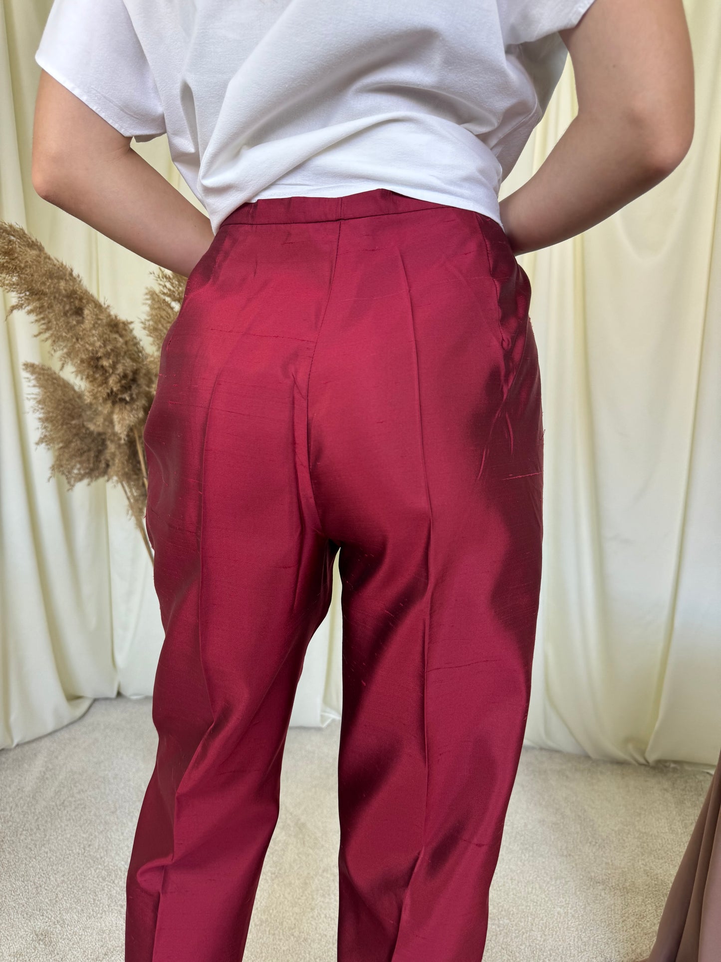 Pantaloni Max Mara din 100% mătase naturală cu talie înaltă ( mărimea M/L)