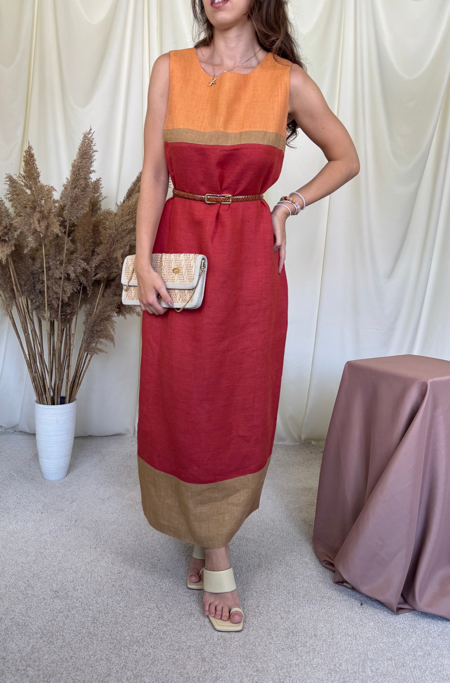 Rochie vintage din 100% in print portocaliu cu roșu ( mărimea M/L)