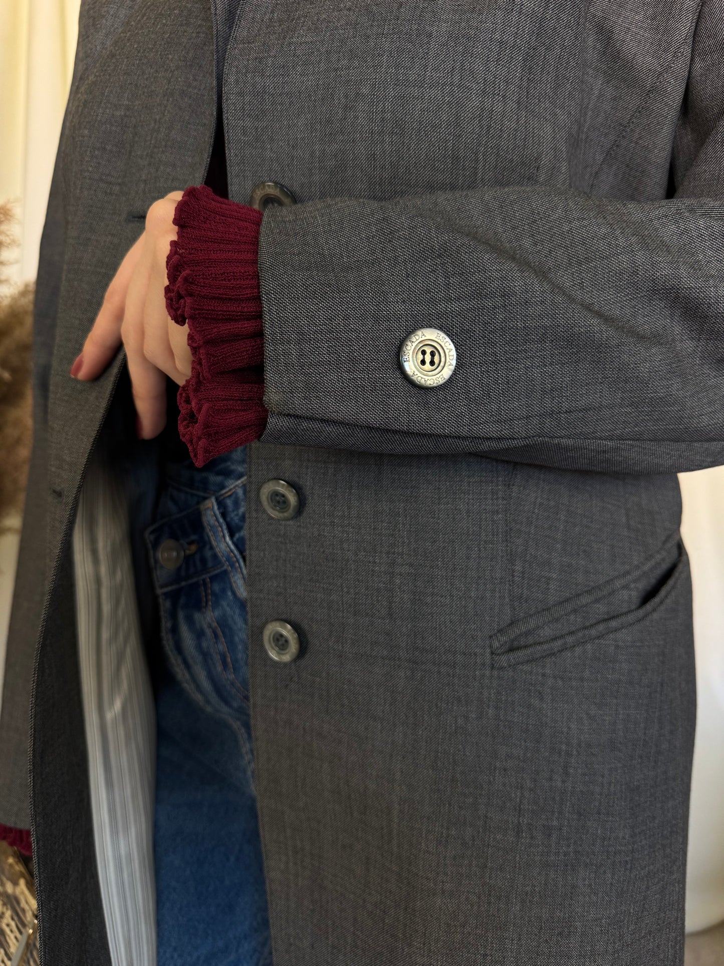 Sacou luxury escada din lana zegna 100% ( mărimea L)