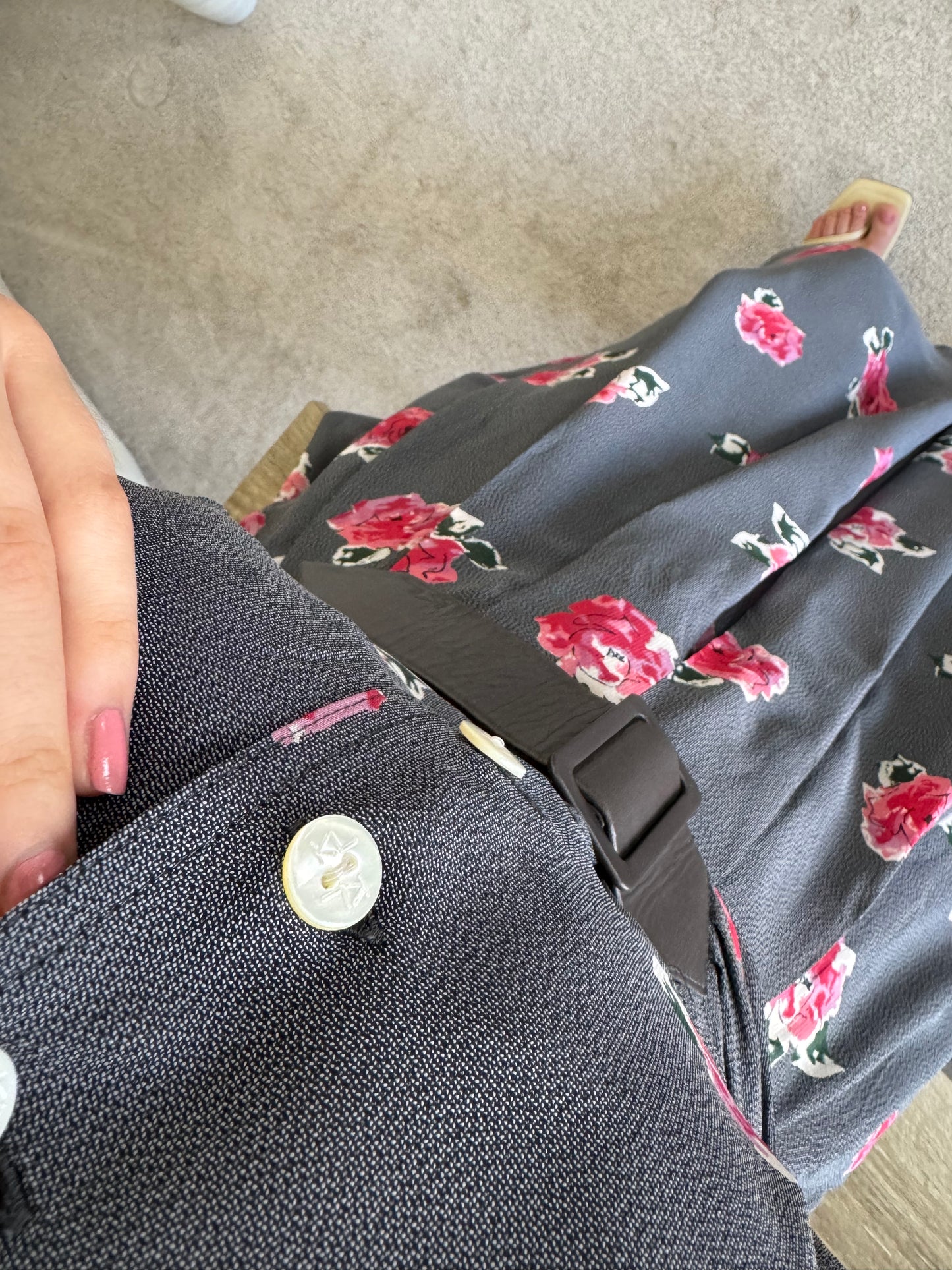 Rochie vintage KARL LAGERFELD cu centura din piele naturala inscripționată, print floral ( mărimea M/L)