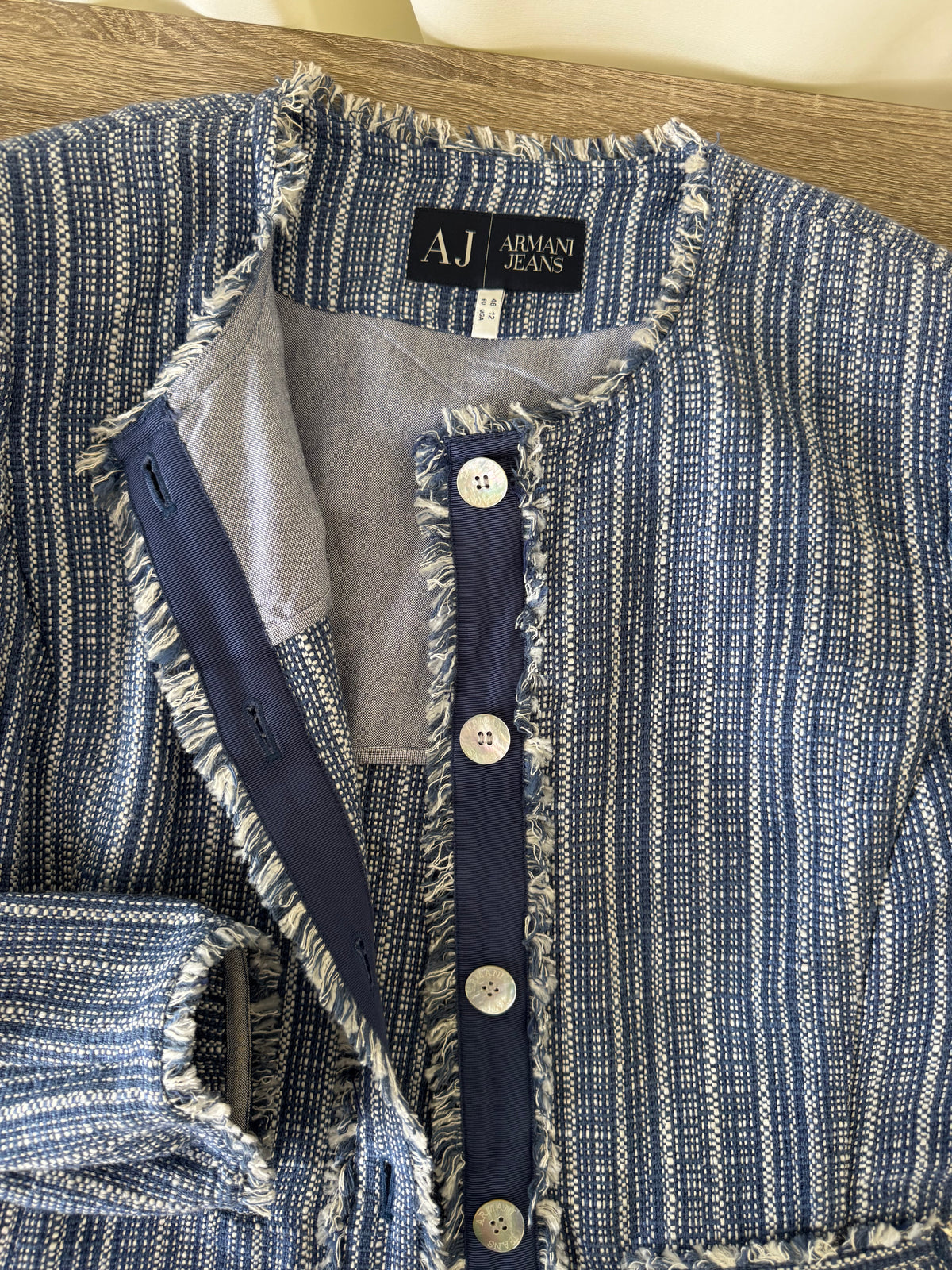 Sacou ARMANI jeans tip tweed din bumbac cu nasturi inscripționați  ( mărimea M)